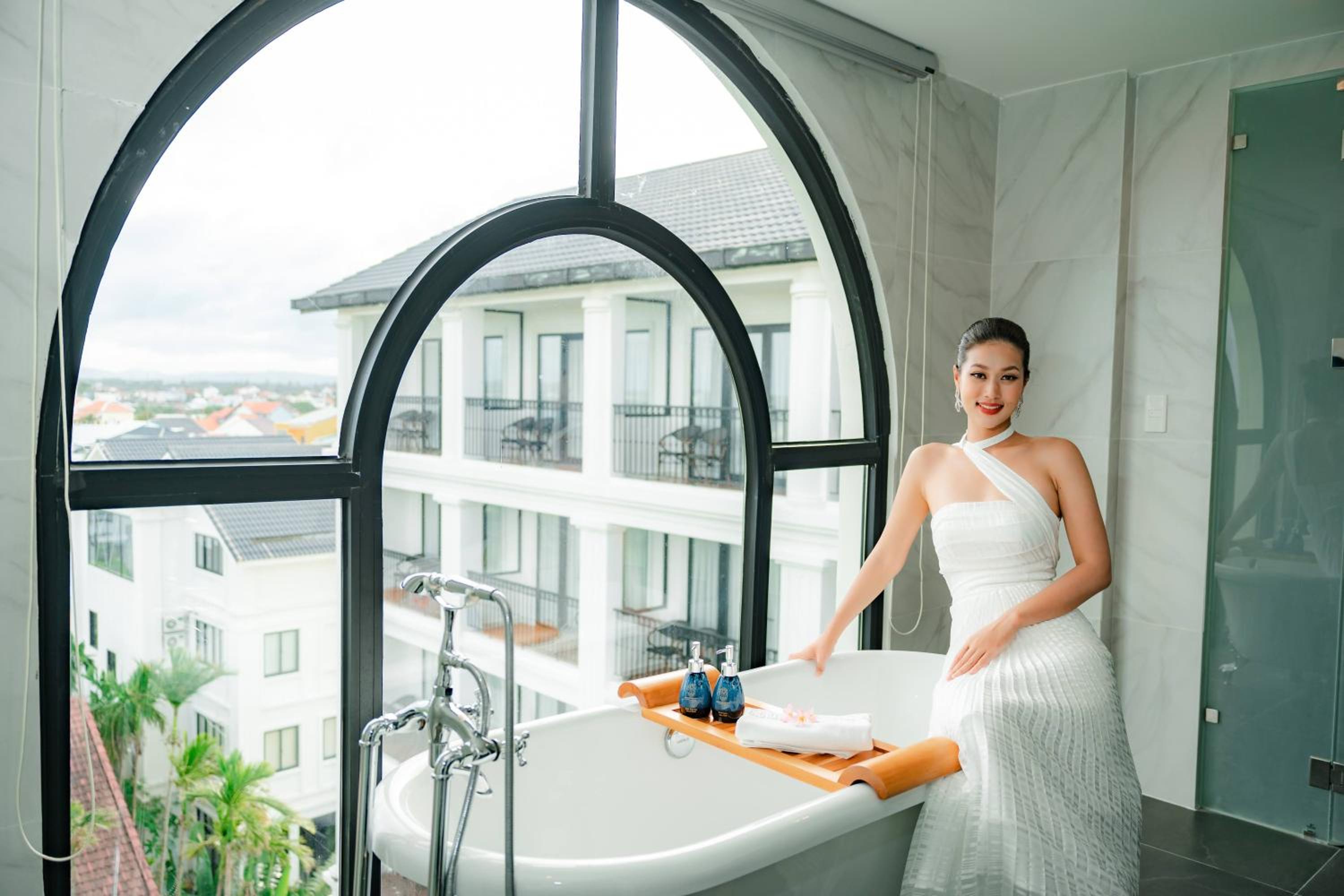 Shining Suite River View 