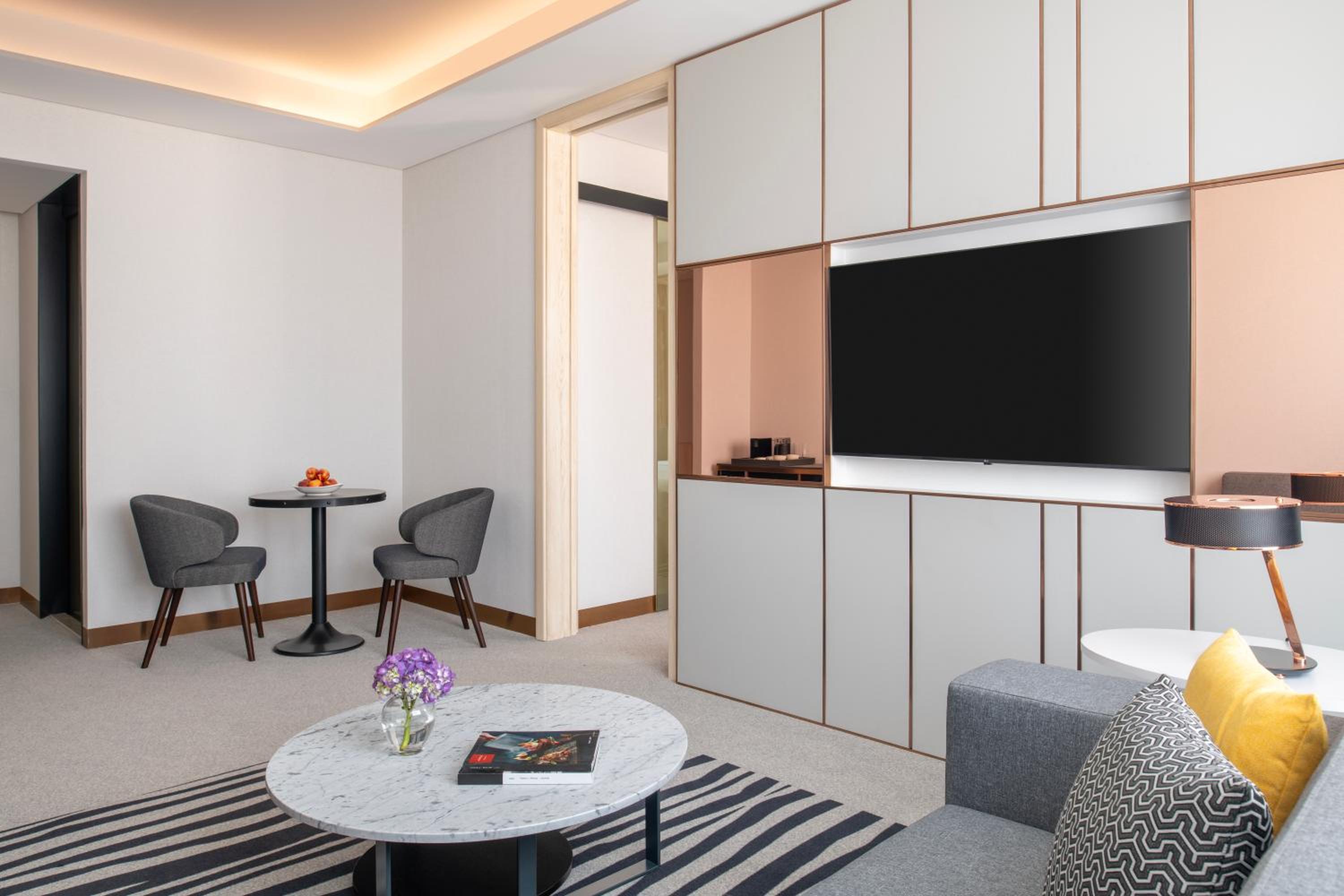 Executive Suite with One Double Bed