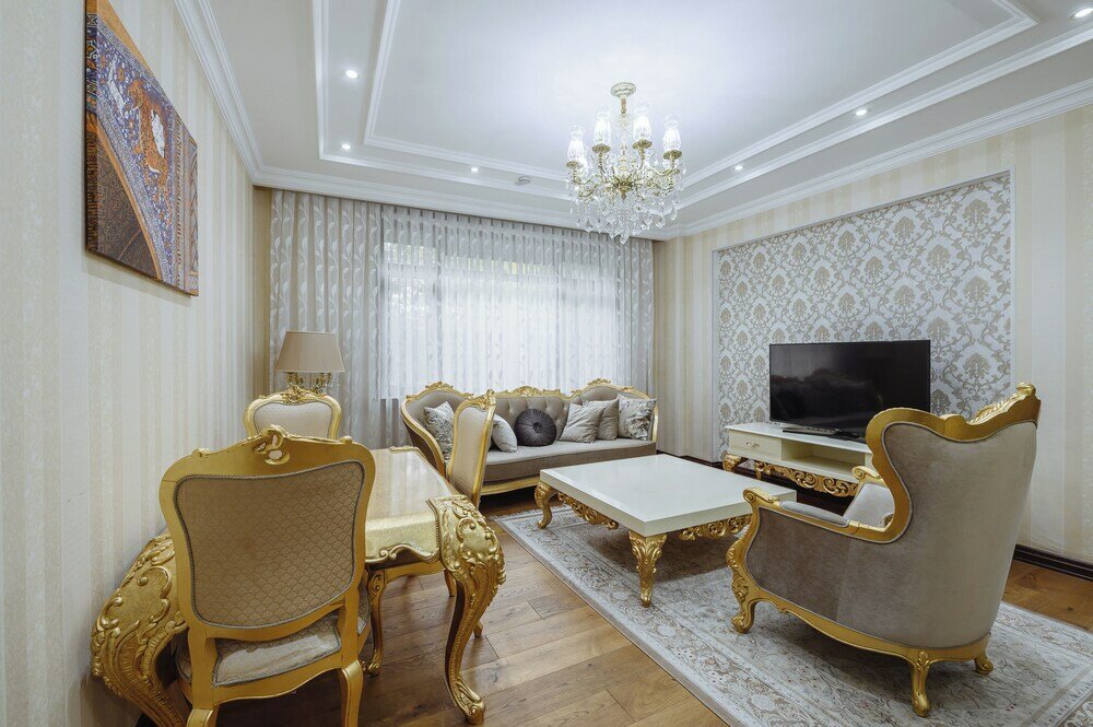 Apartment, 1 King Bed, Balcony, Garden View