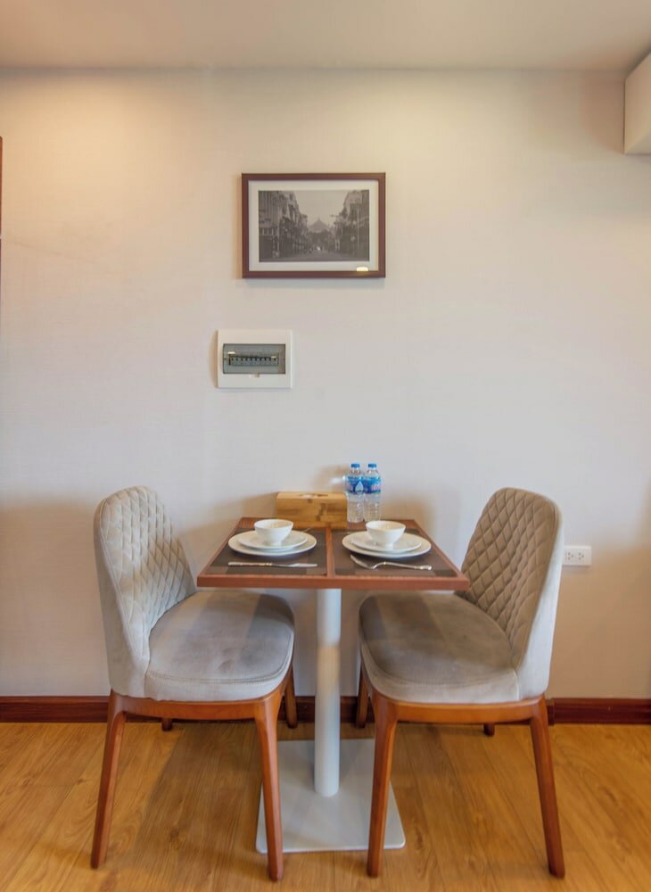Deluxe Double Room, 1 Bedroom, Partial Lake View