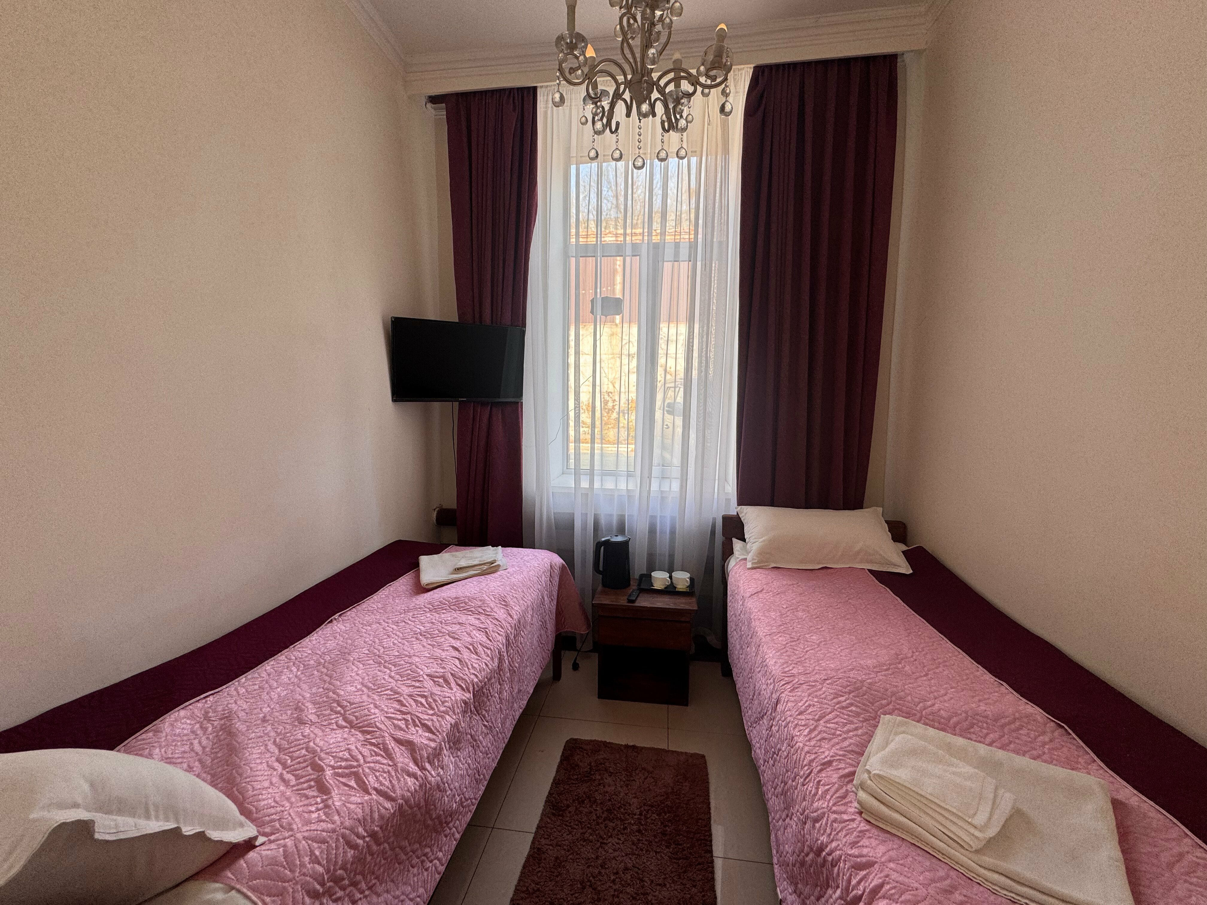 Эконом-мини с 2-мя раздельными кроватями (мини с/у)