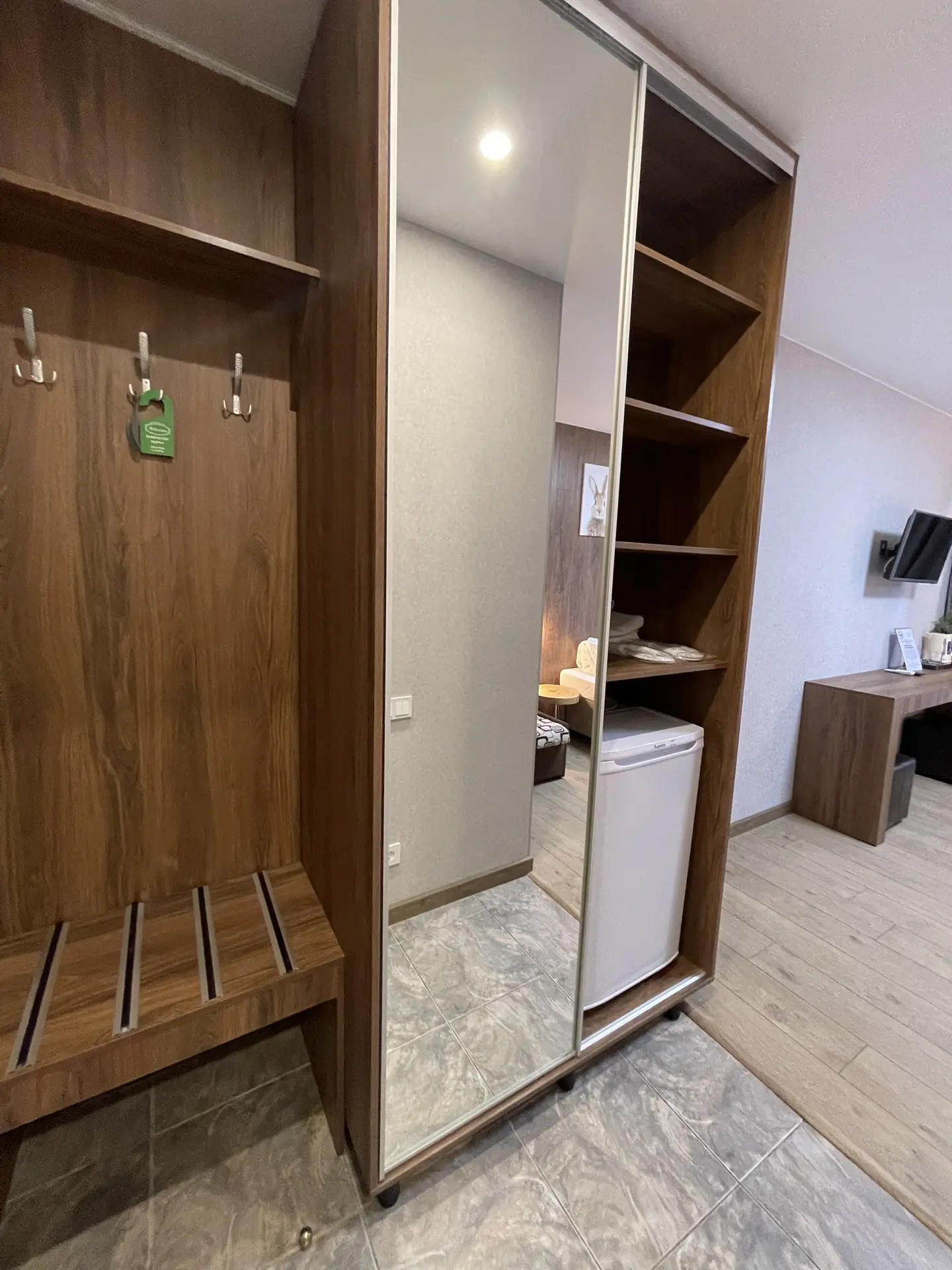 (№25) 2-х местный стандарт с балконом , раздельные кровати , второй этаж