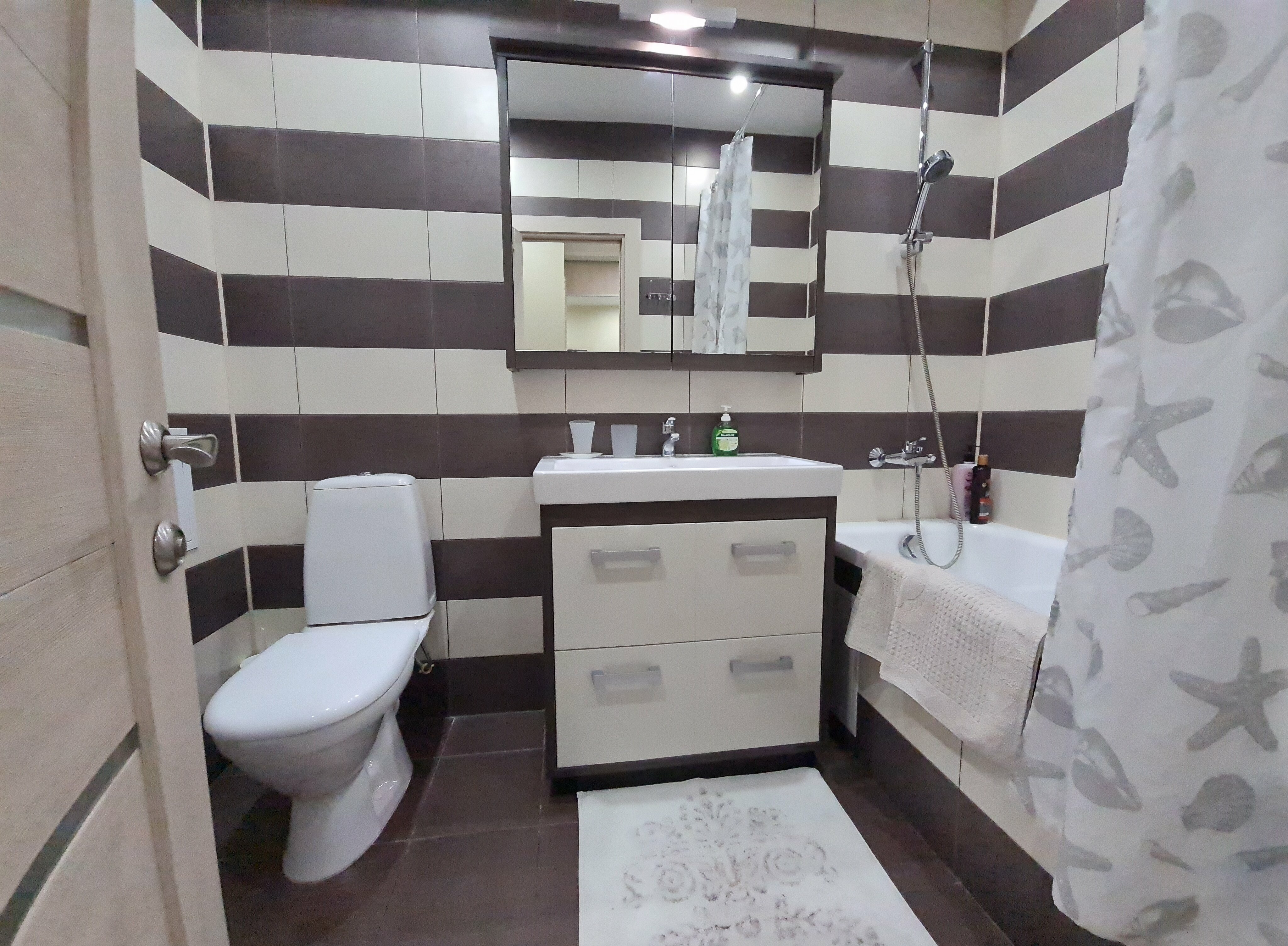 Апартаменты  с кухней с балконом с видом на море и Парк Победы