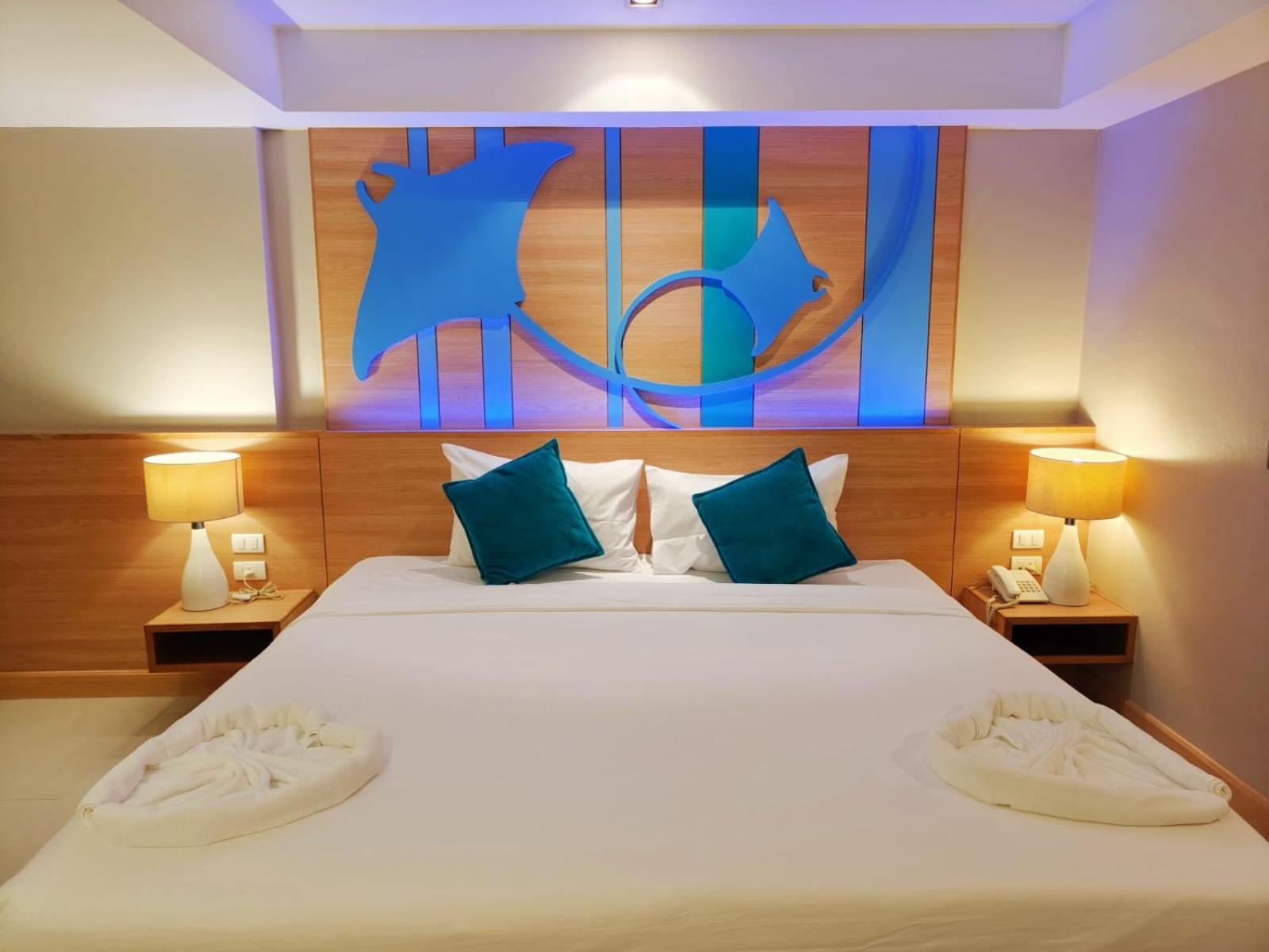 Standard Double Room, No Window