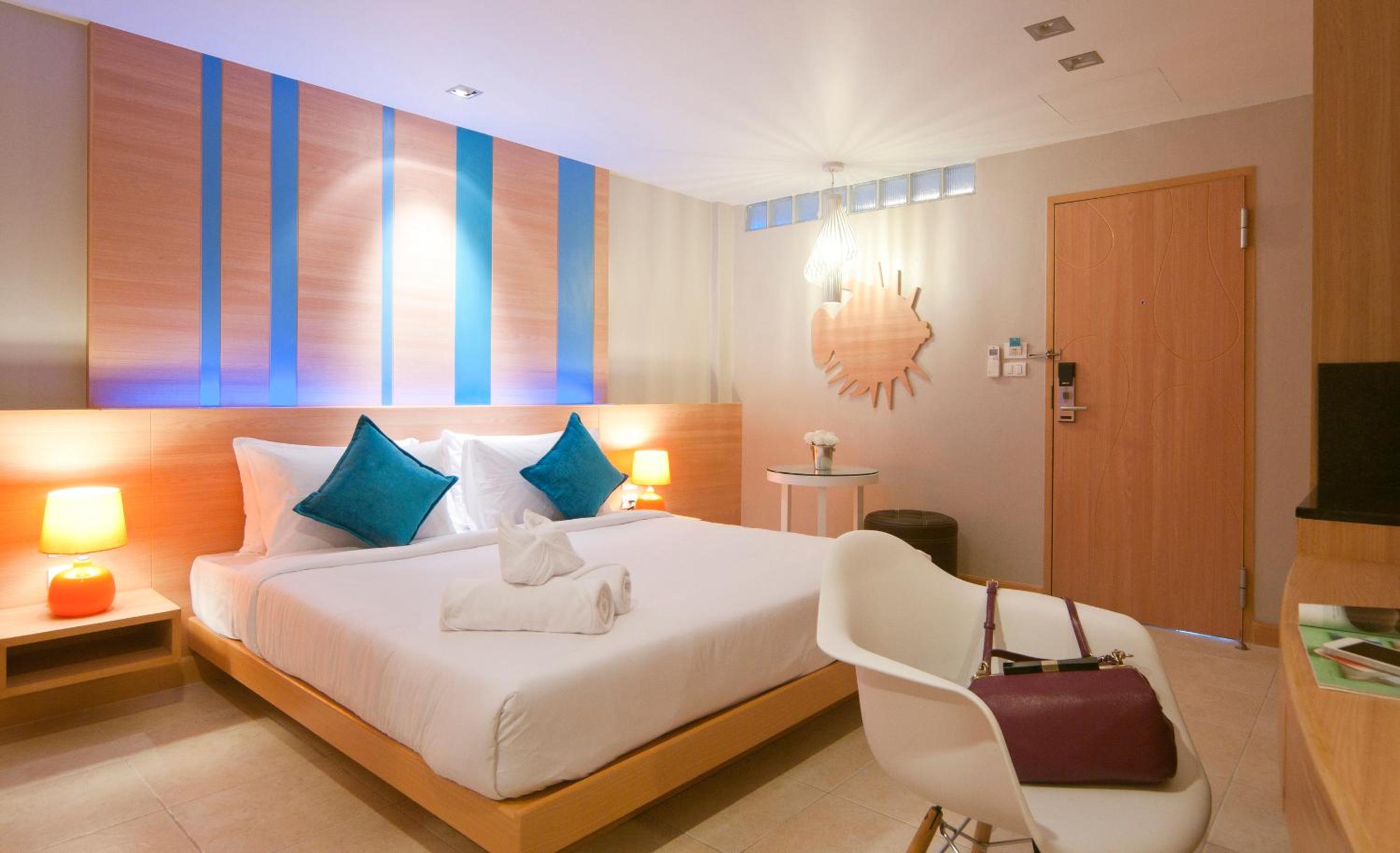 Standard Double Room, No Window