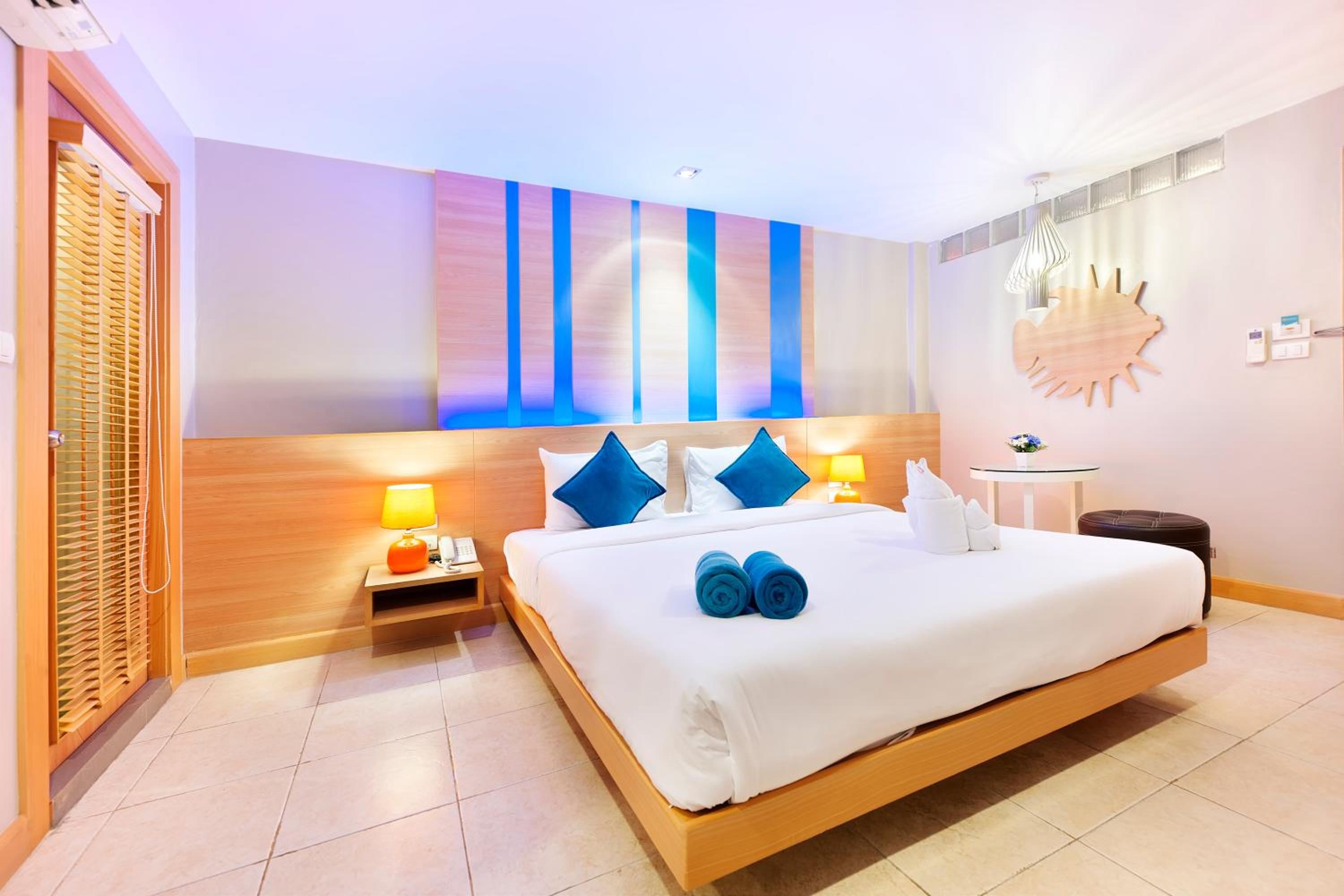 Standard Double Room, No Window