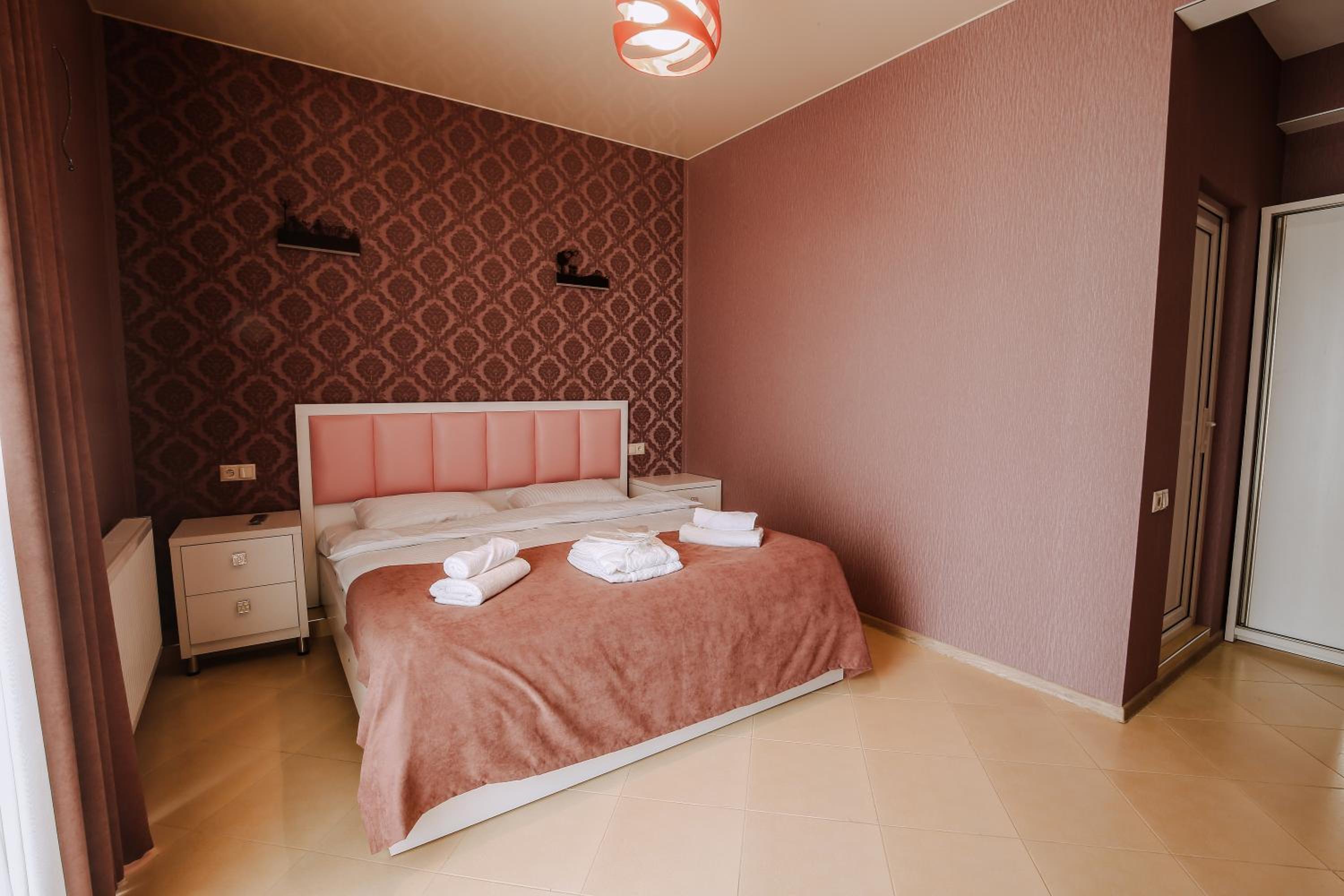 Queen Room With Balcony