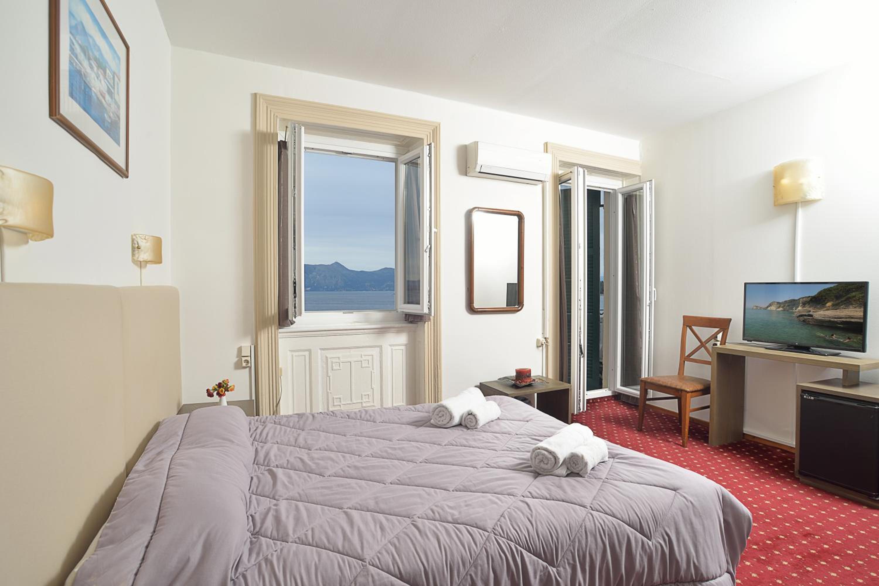 Twin Room with Harbor View