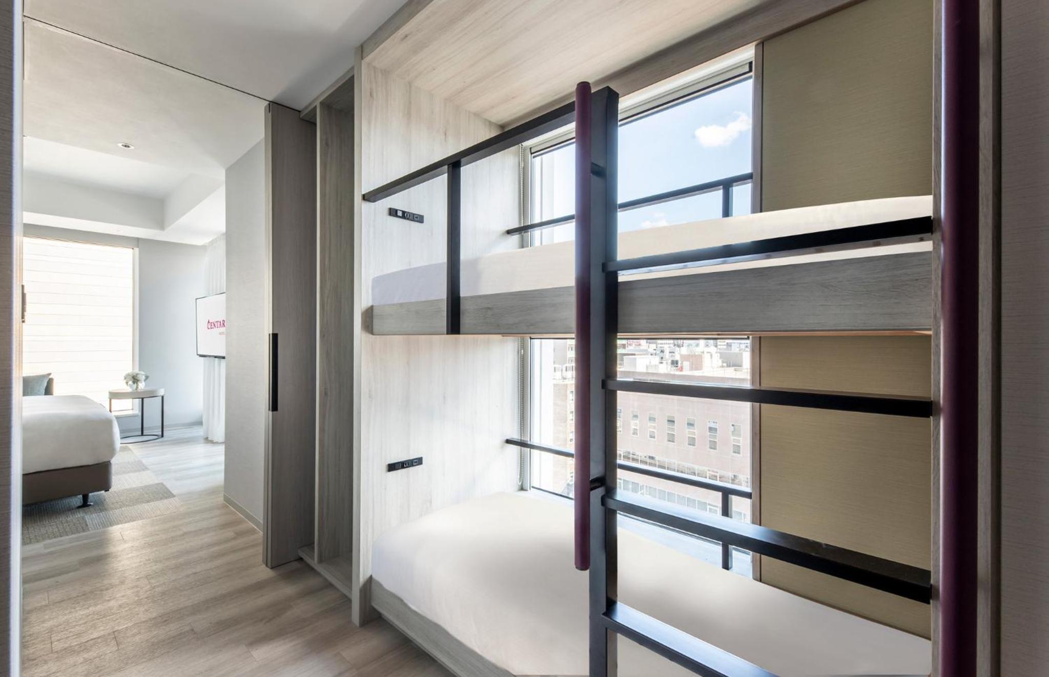 Family Room - Club Floor