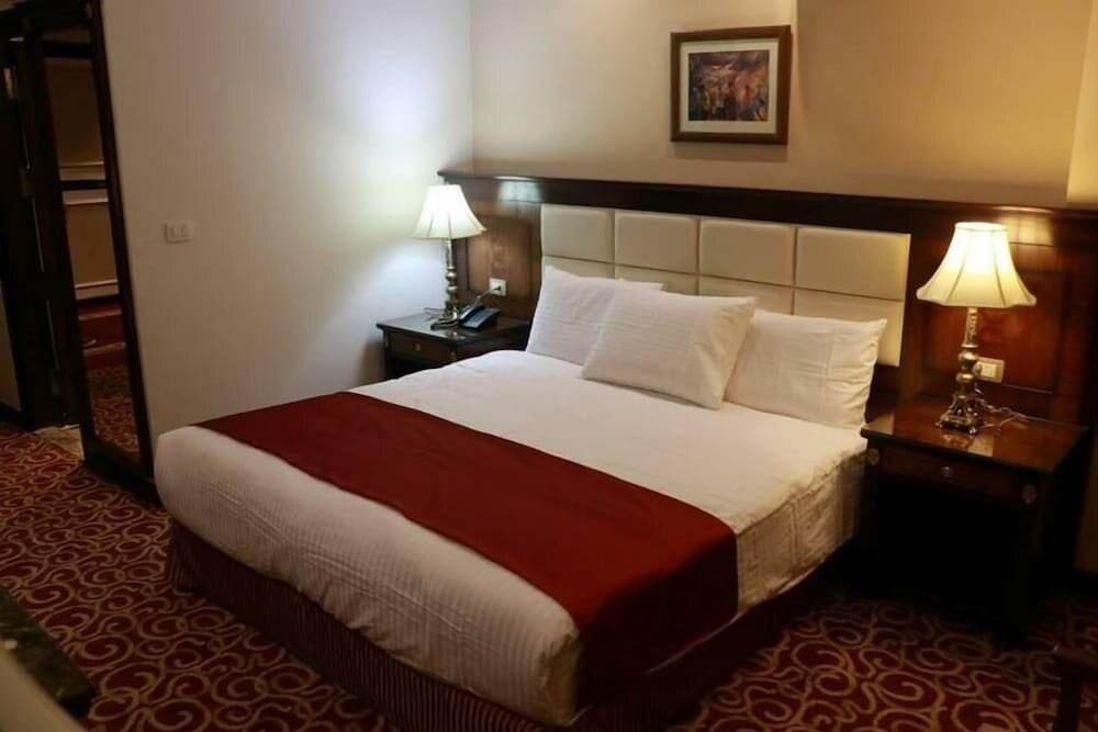 Deluxe Double King Or Twin Garden View