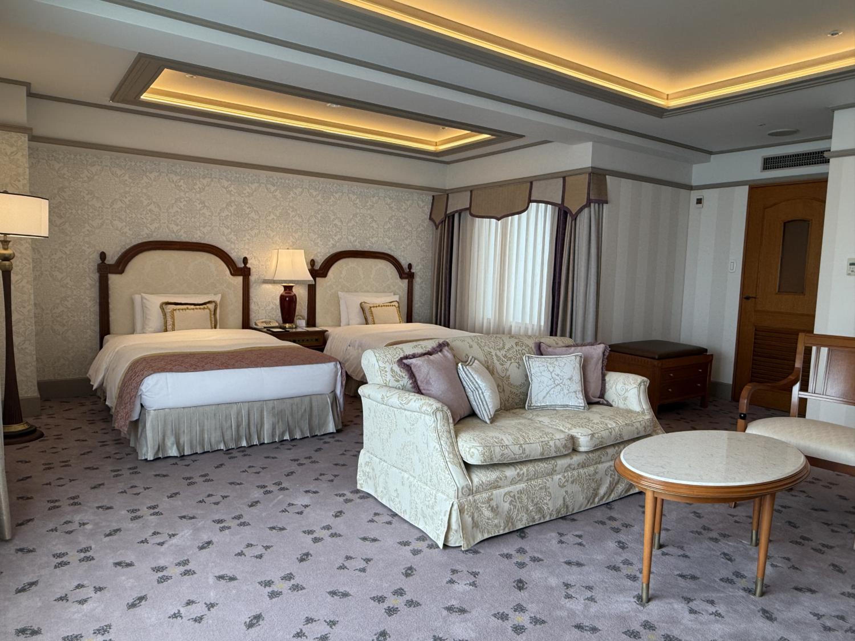 Executive Deluxe Twin Room - Non-Smoking