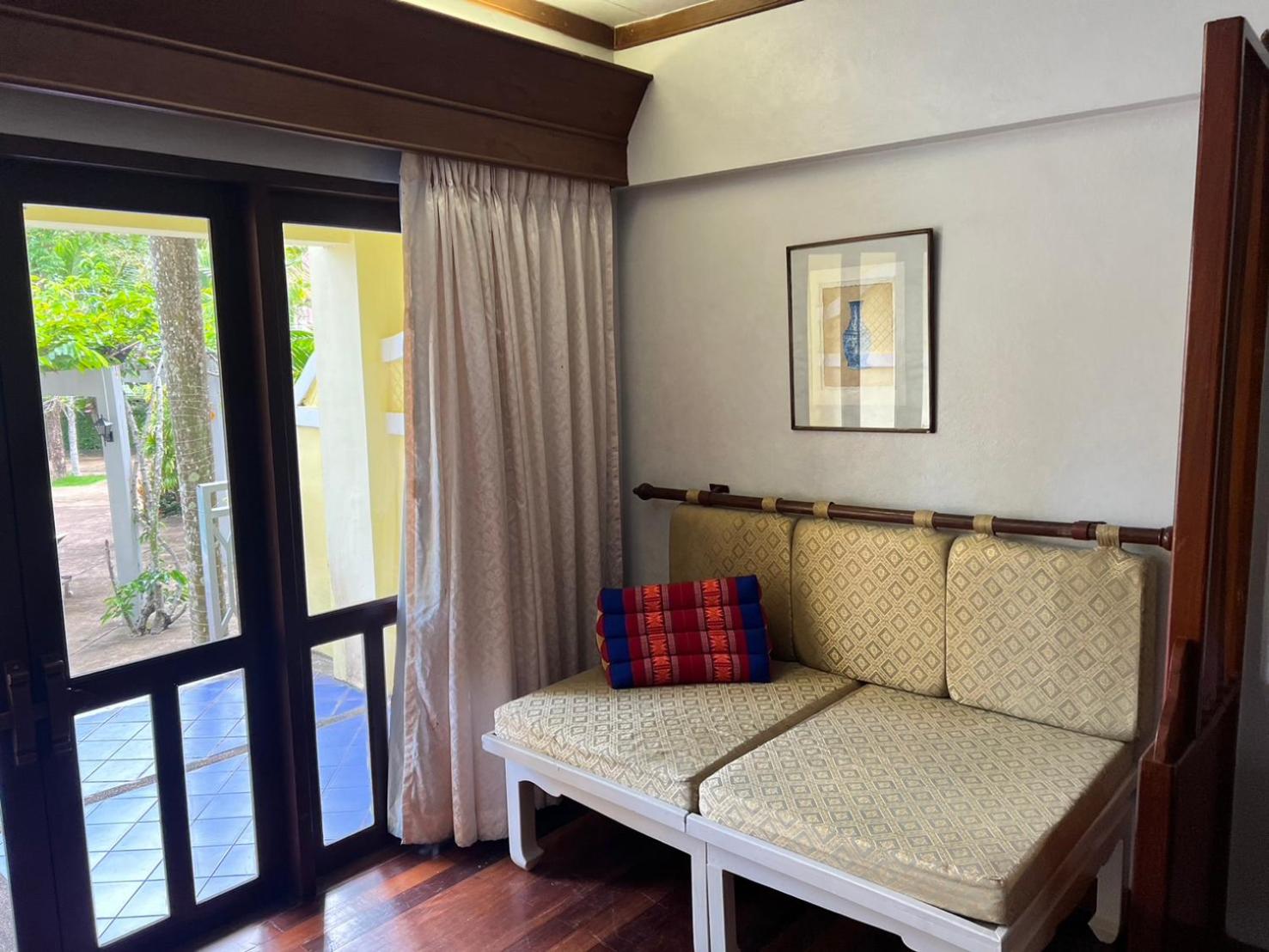 Superior Double Room with Pool View