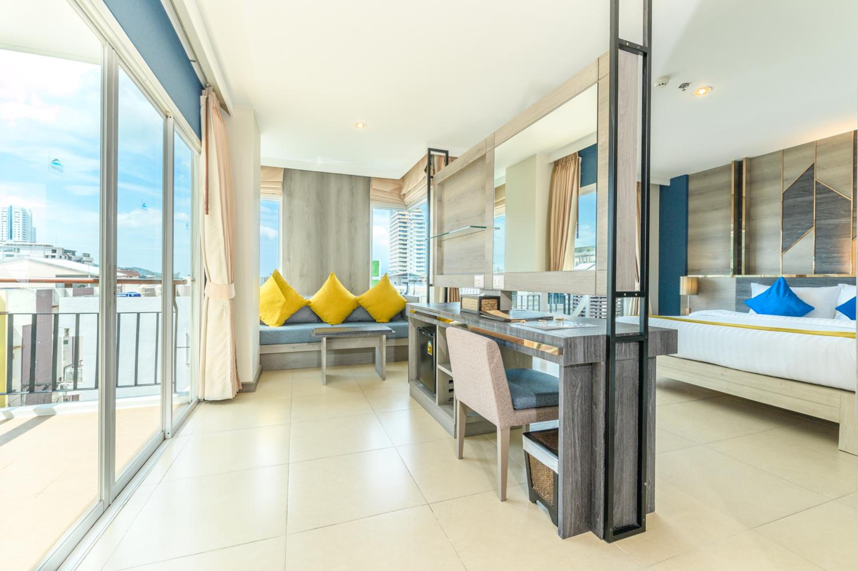 Grand Deluxe Double or Twin Room