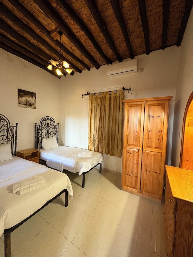 Family House, 2 Bedrooms, Vision Accessible, Private Bathroom