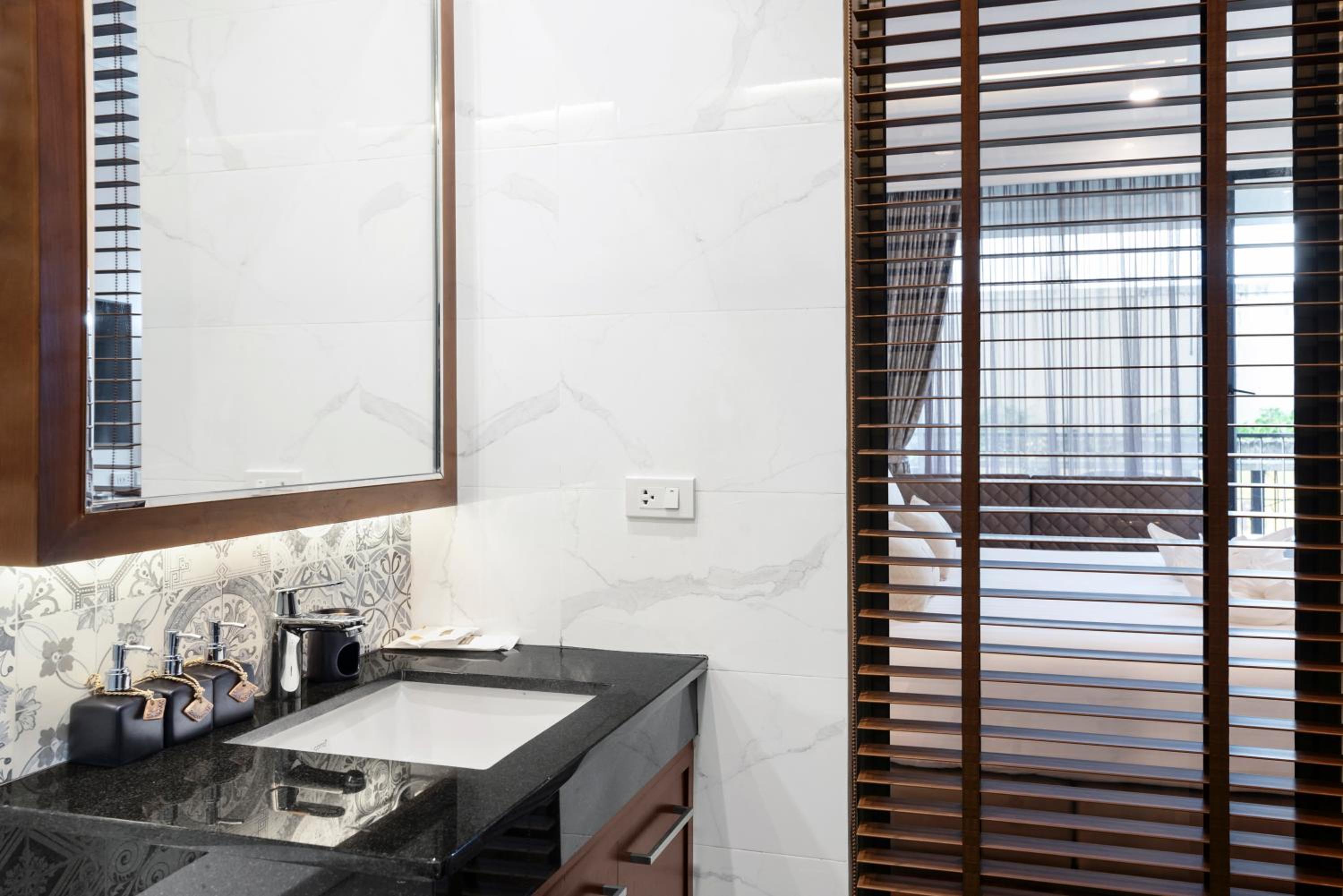 Standard Double Room with Balcony (No View)