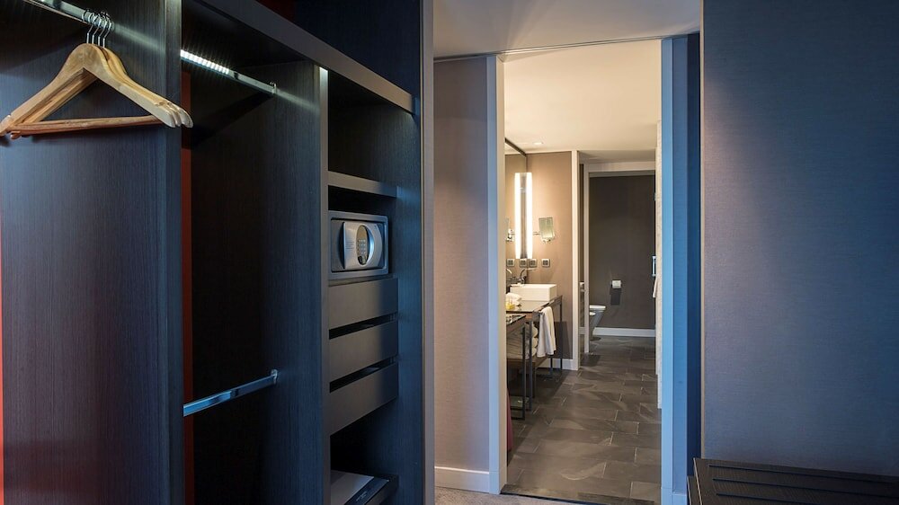 Suite, 1 King Bed (Hyatt)