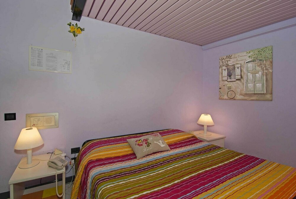 Family Room, 2 Bedrooms