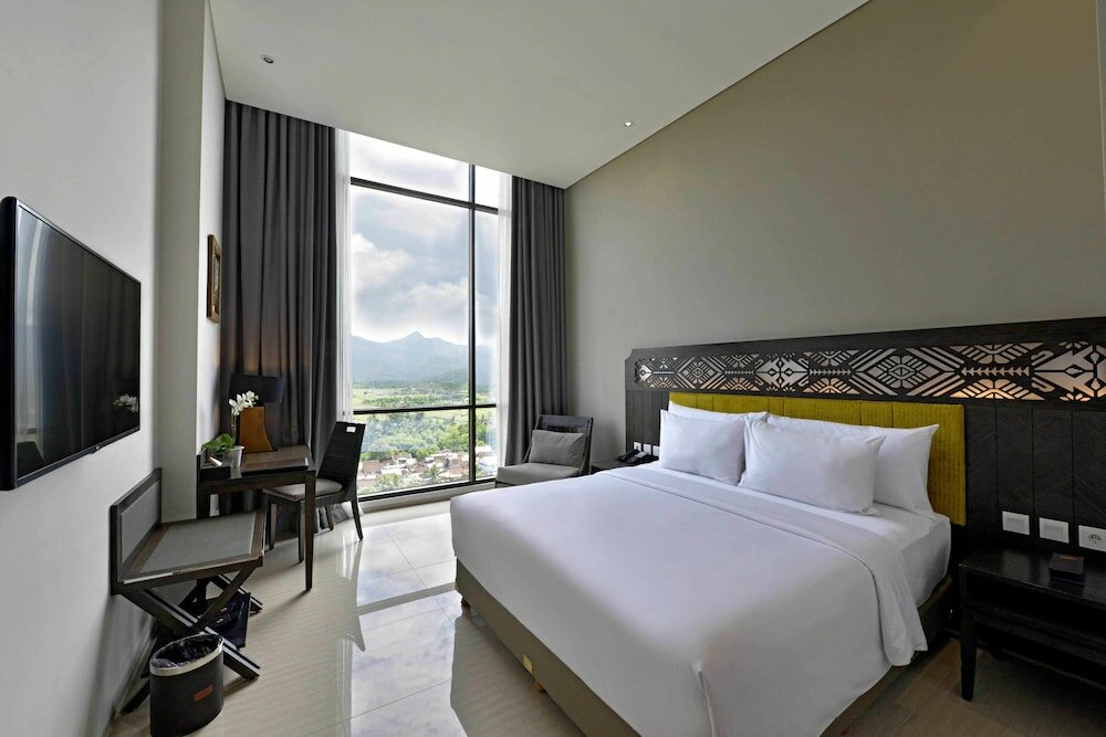 Deluxe Room, 1 Queen Bed