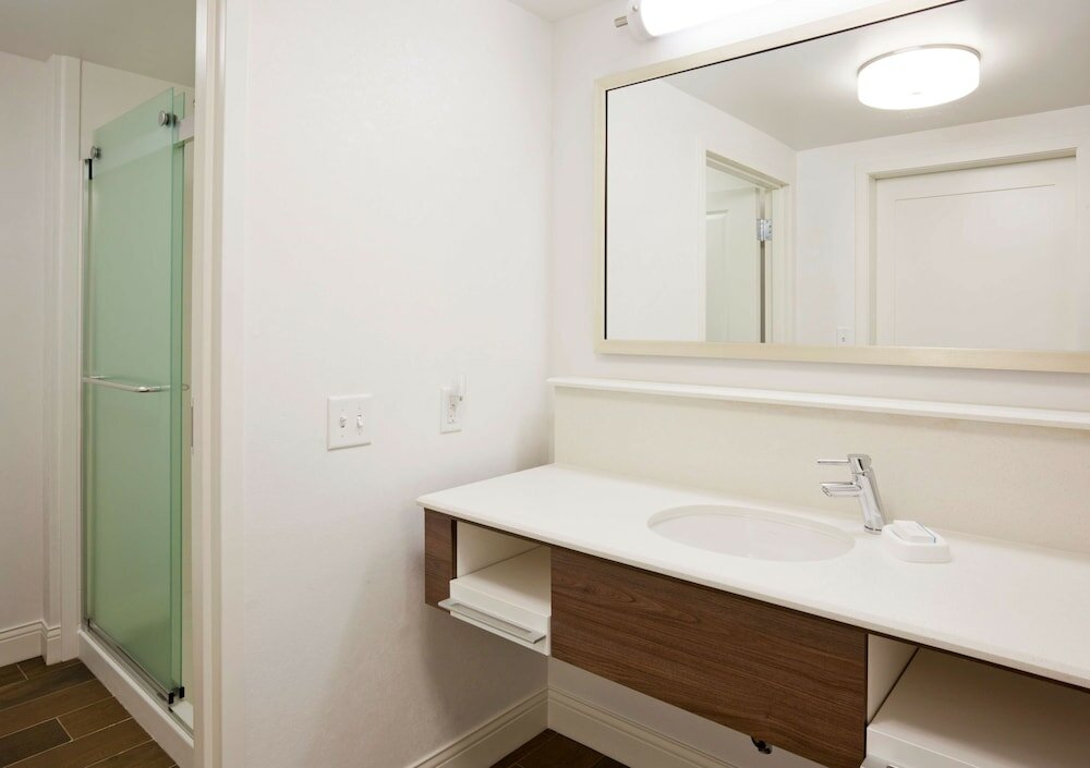 Studio, 2 Queen Beds, Accessible, Non Smoking