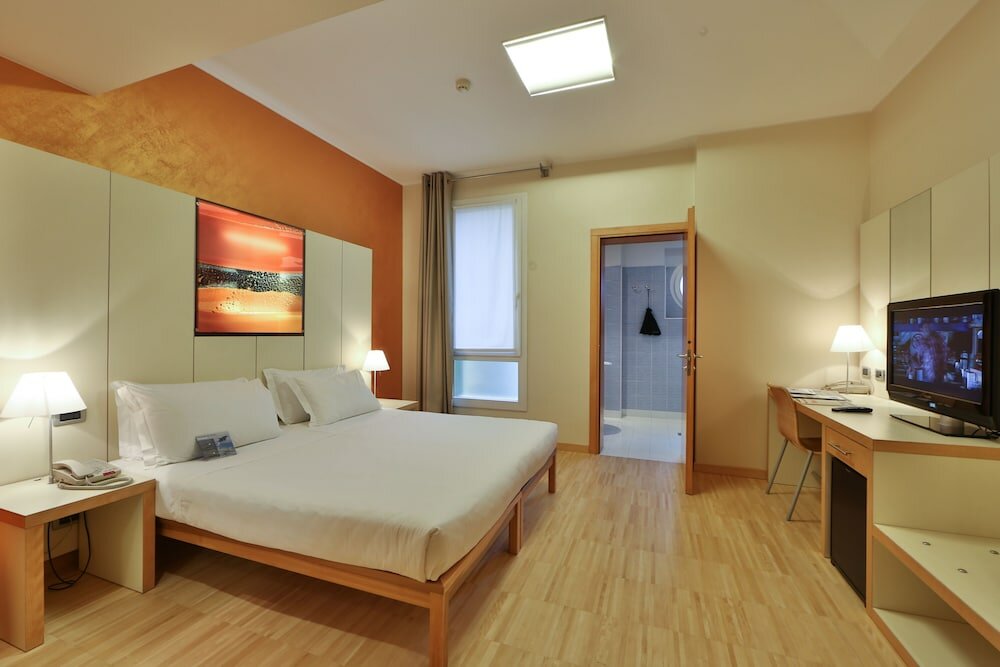 Classic Room, 1 Queen Bed