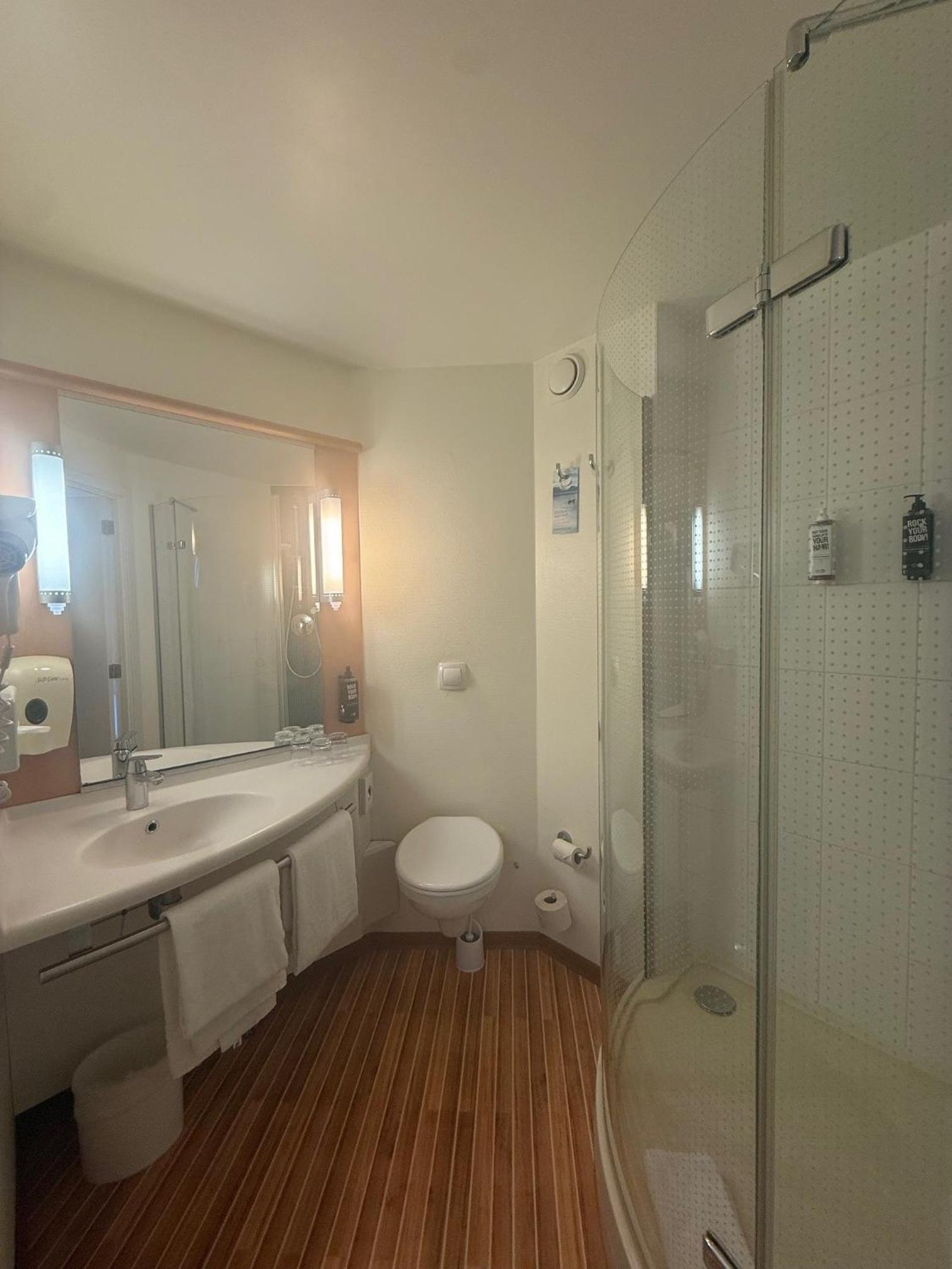 Family Room with One Double Bed and One Double Sofa Bed