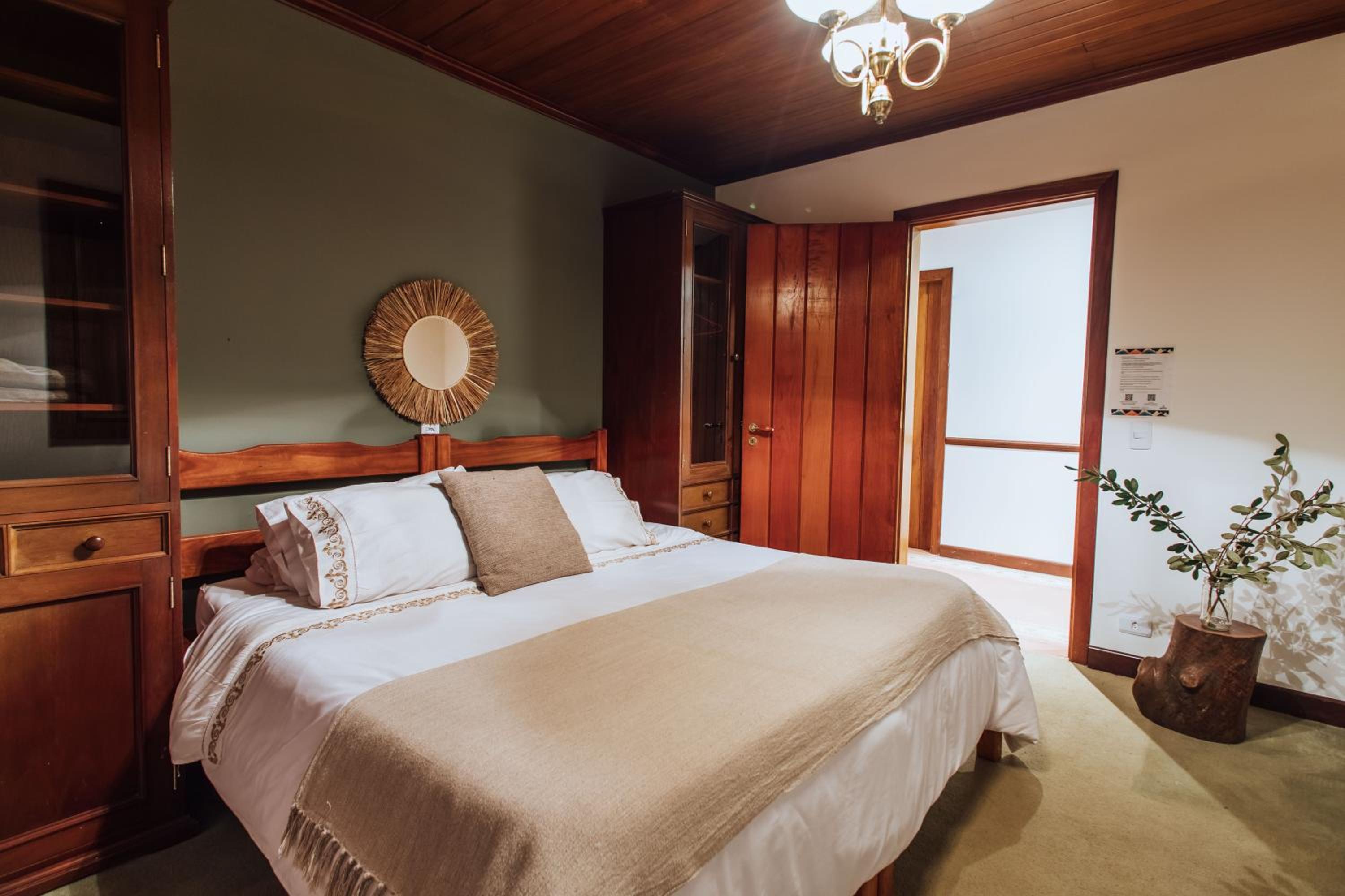 Suite with Mountain View