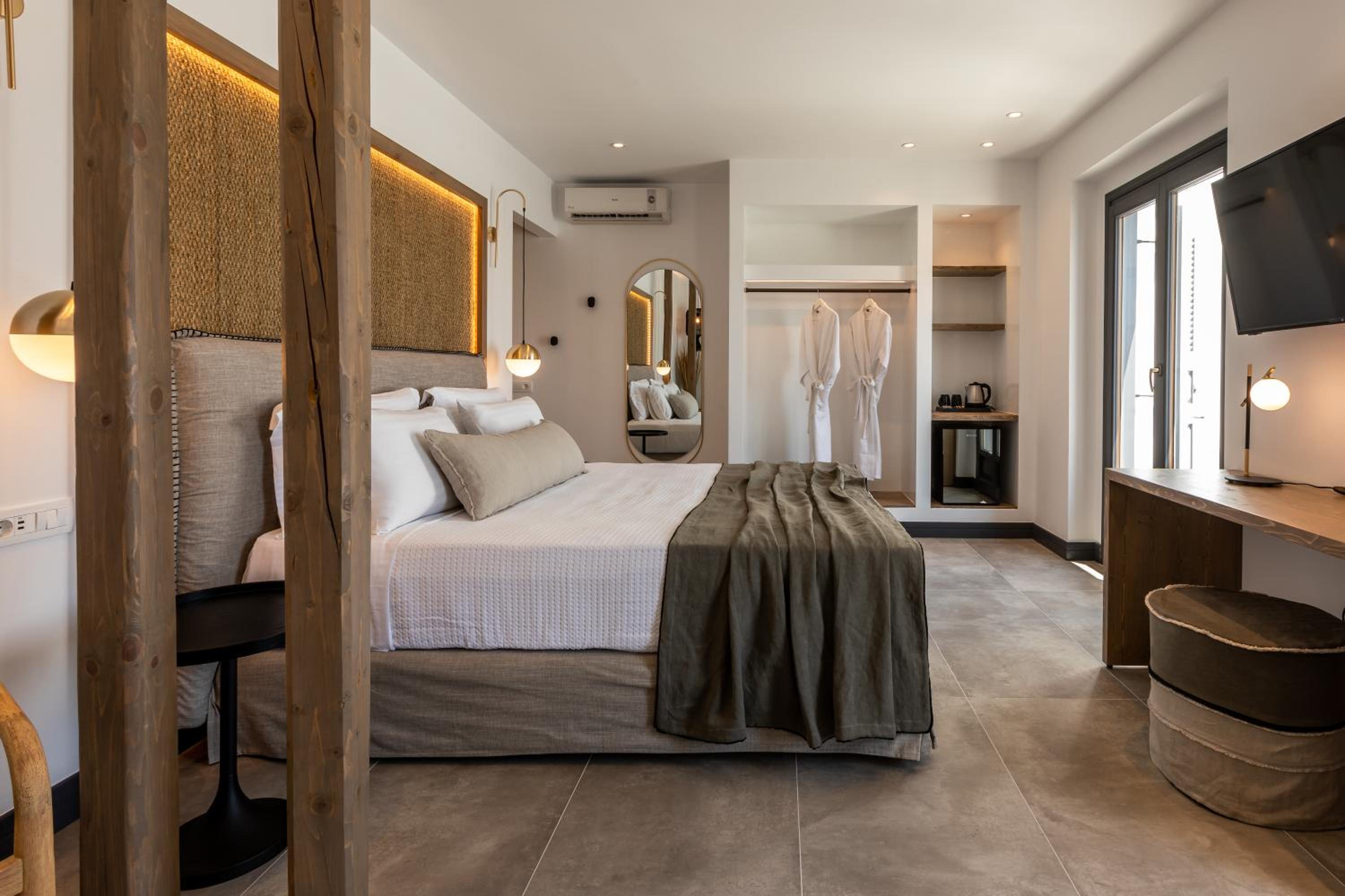 Junior Suite with Private Pool & Jetted Tub