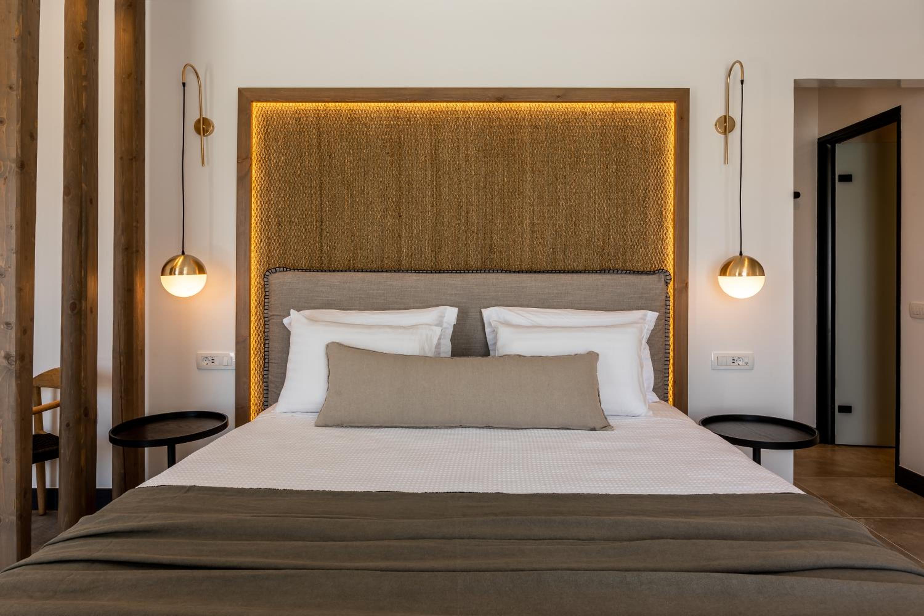 Junior Suite with Private Pool & Jetted Tub