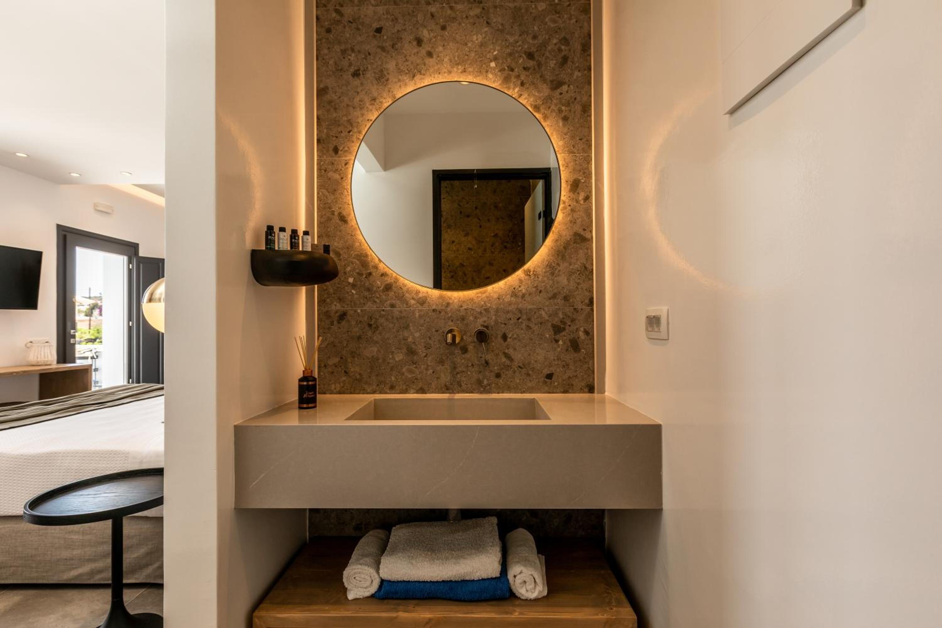 Junior Suite with Private Pool & Jetted Tub