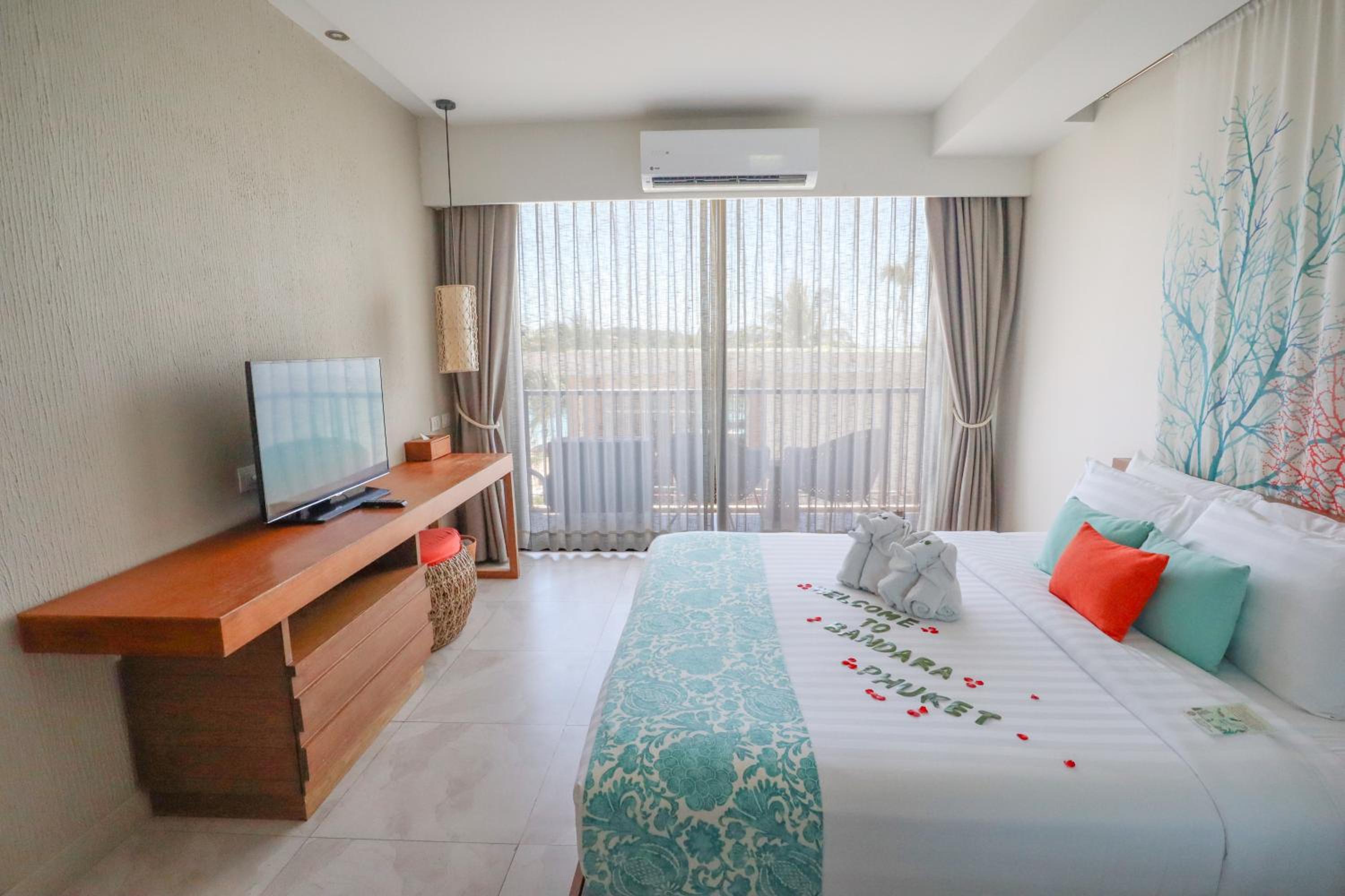 Deluxe Double or Twin Room with Balcony