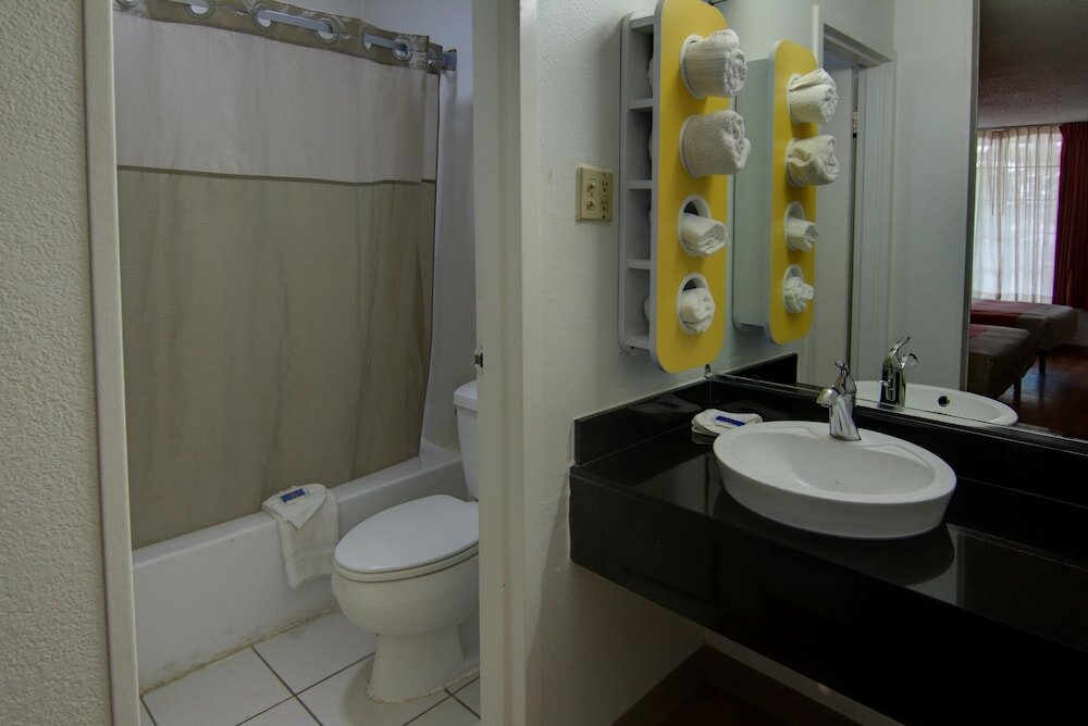 Standard Room, 2 Double Beds, Non Smoking