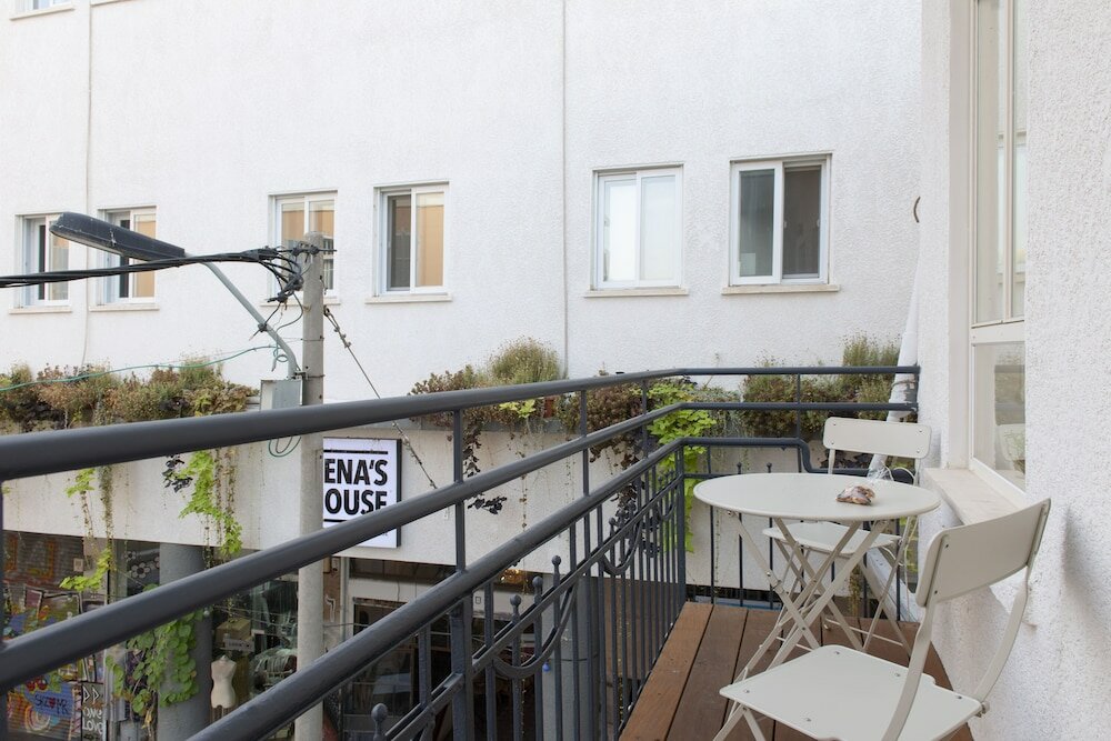 Design Room, Balcony, City View