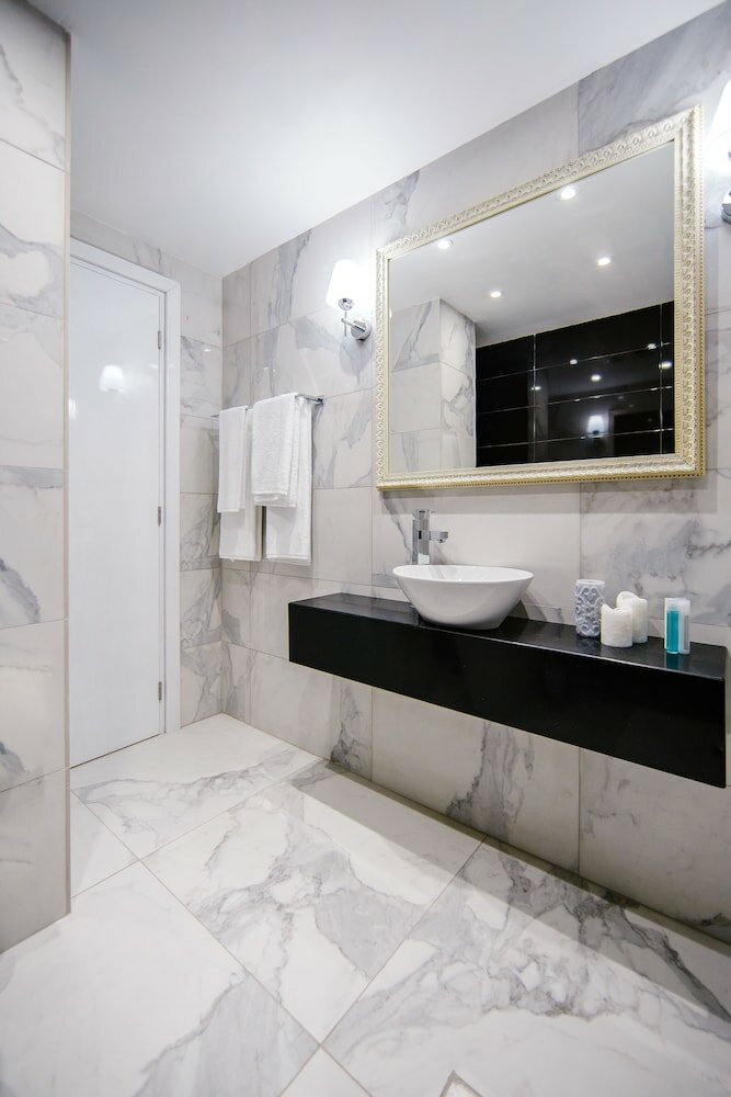 Deluxe Suite, Balcony, City View