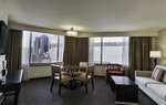 Deluxe Suite, 1 King Bed в DoubleTree by Hilton Hotel Los Angeles Downtown