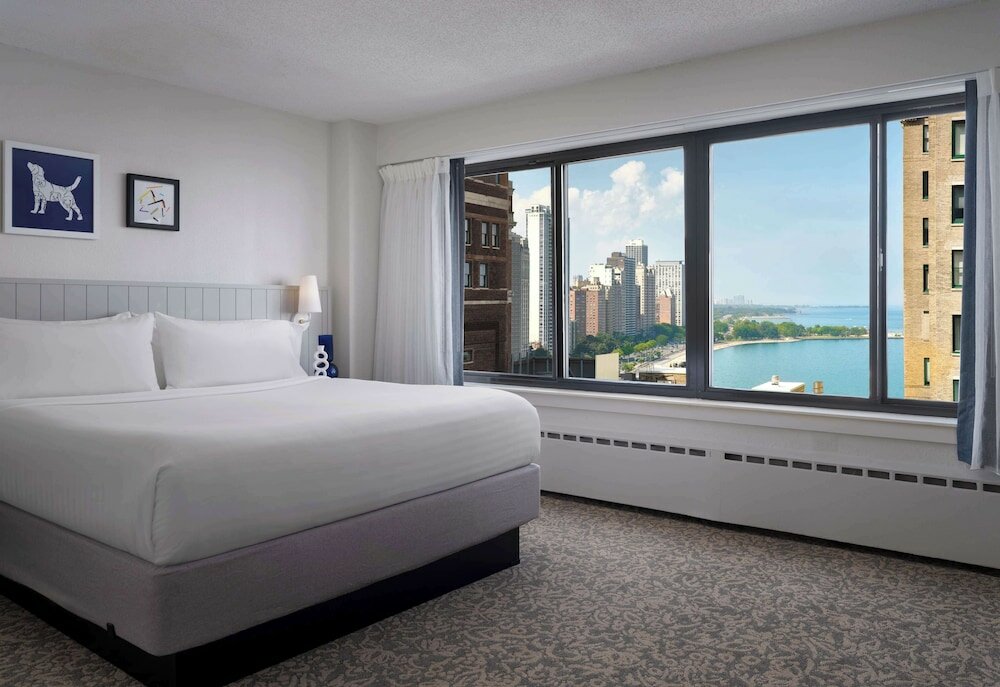 Superior Suite, 1 King Bed with Sofa bed, Lake View