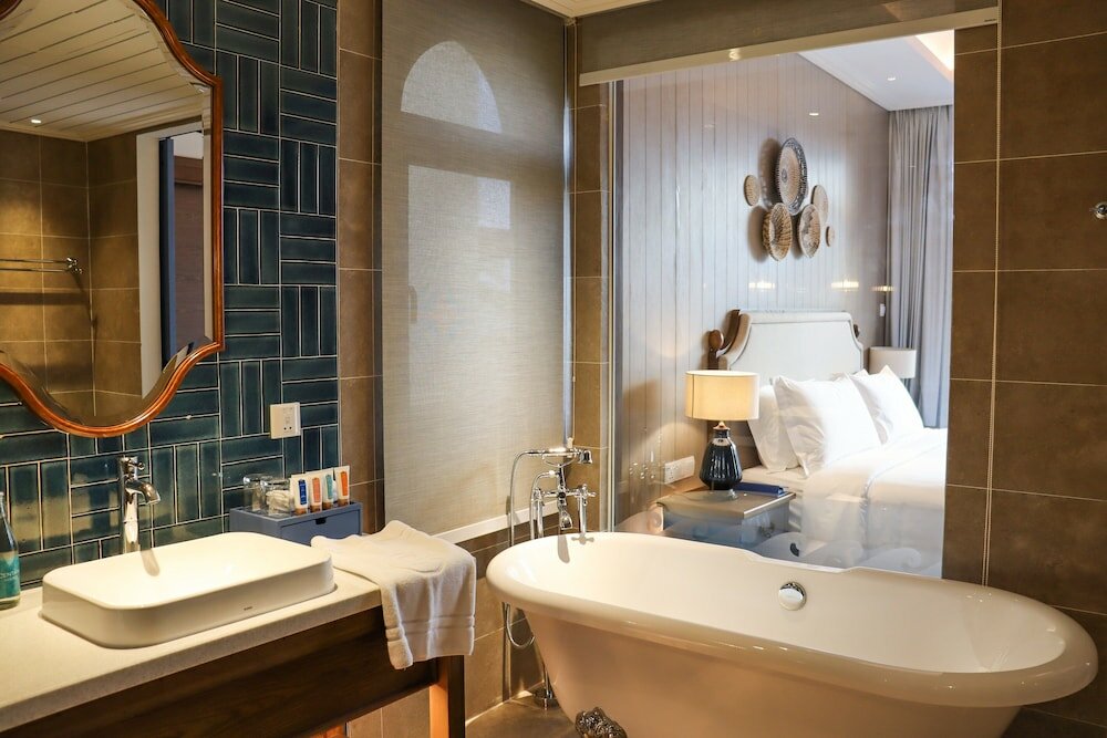 Room, 1 King Bed, Private Pool (Residence)