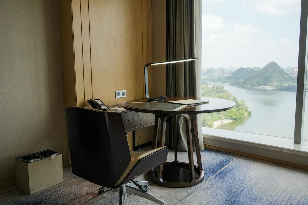 King, Executive Room, Club Lounge Access, Lake View