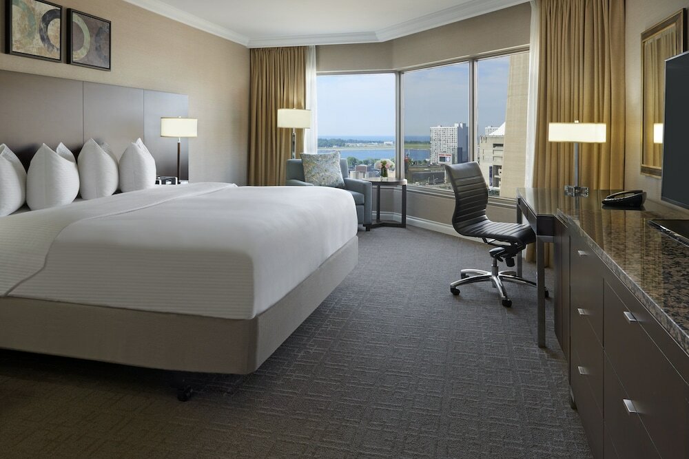 Classic Room, 1 Queen Bed, Accessible (Mobility)