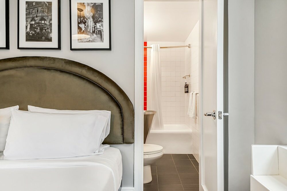 Couture Suite