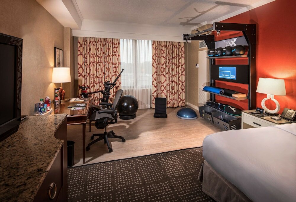 Room, 1 King Bed (Fitness Room with Stream Bay)