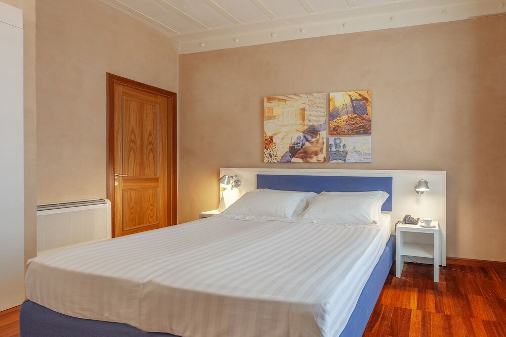 Superior Studio, 1 Bedroom, Partial Sea View