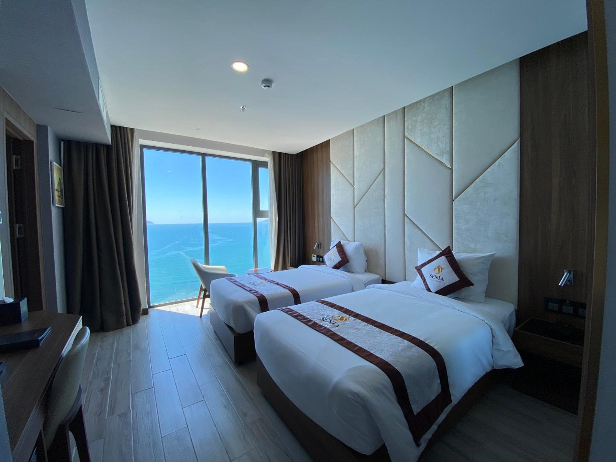 Deluxe Sea View High Floor