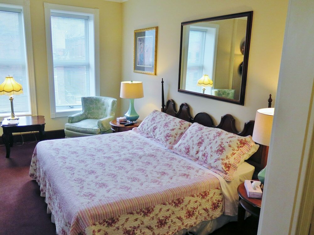 Junior Suite (Bed Type Assigned by Hotel At Time of Booking Based on Availability)