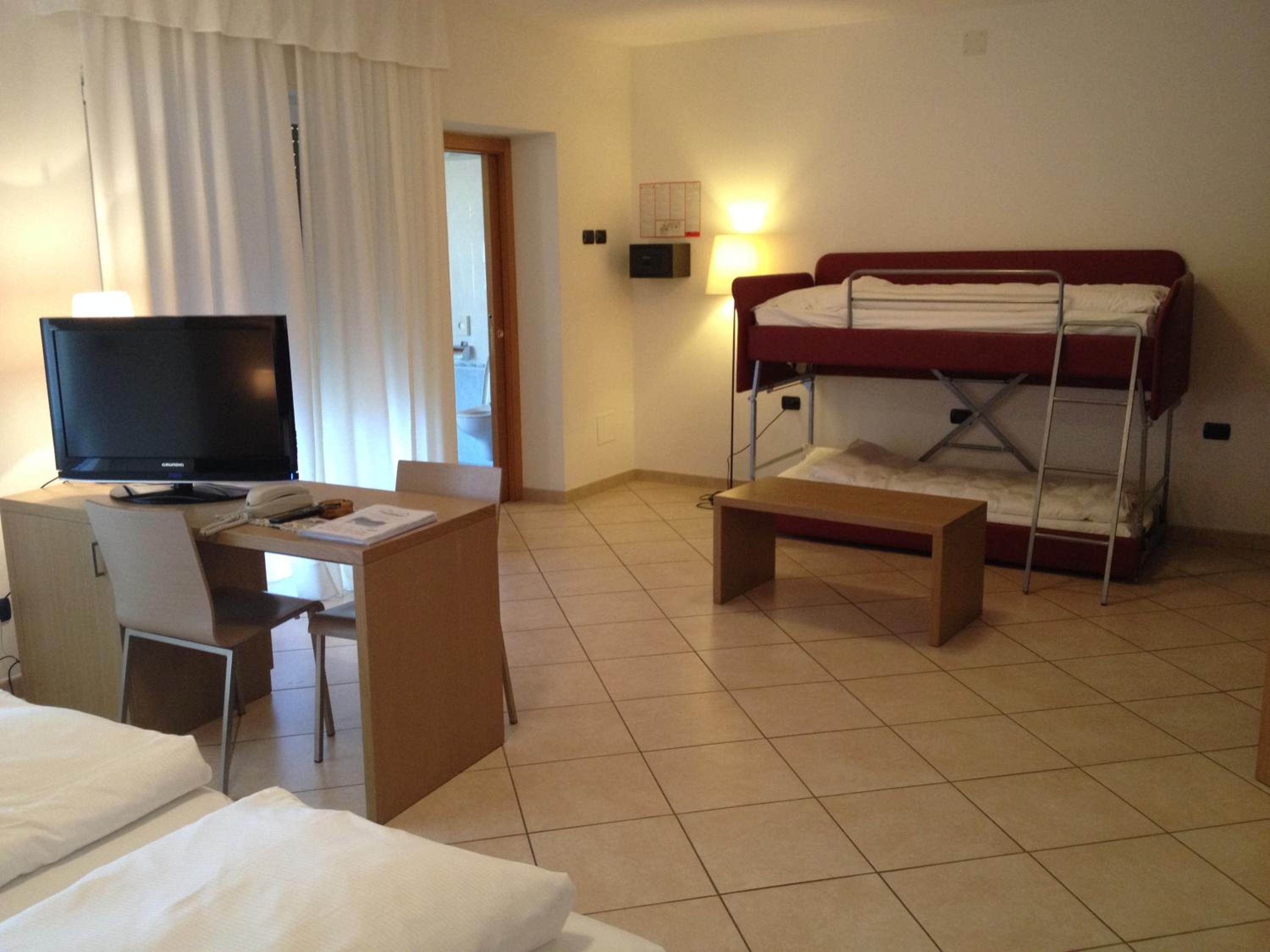 Quadruple Room with Terrace