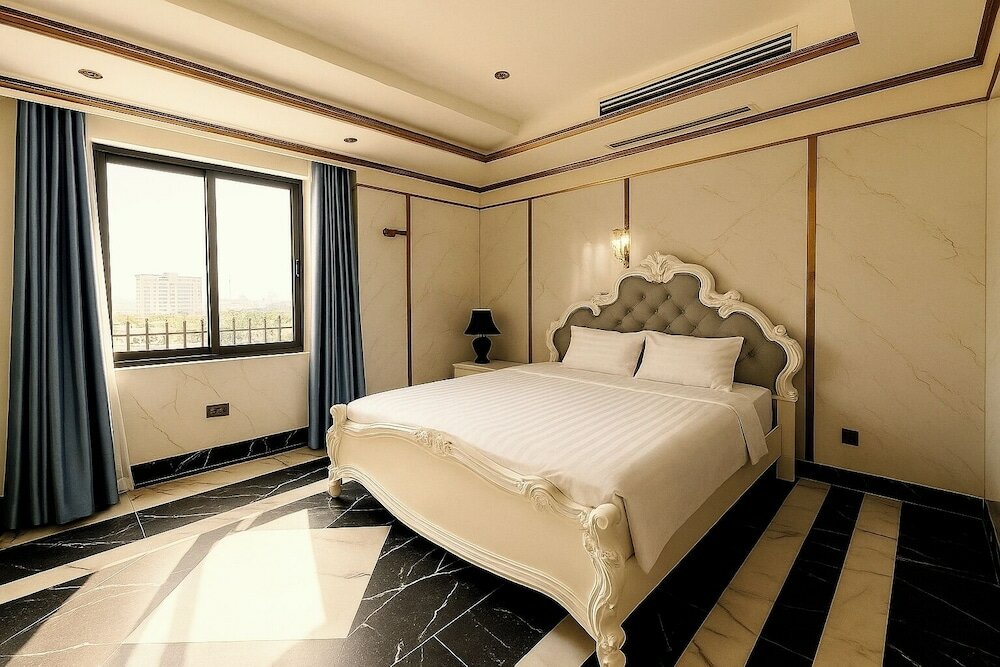 Deluxe Double Room No Window
