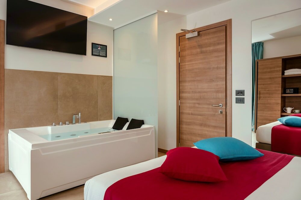 Junior Suite, Sea View (Lovers, Jacuzzi)