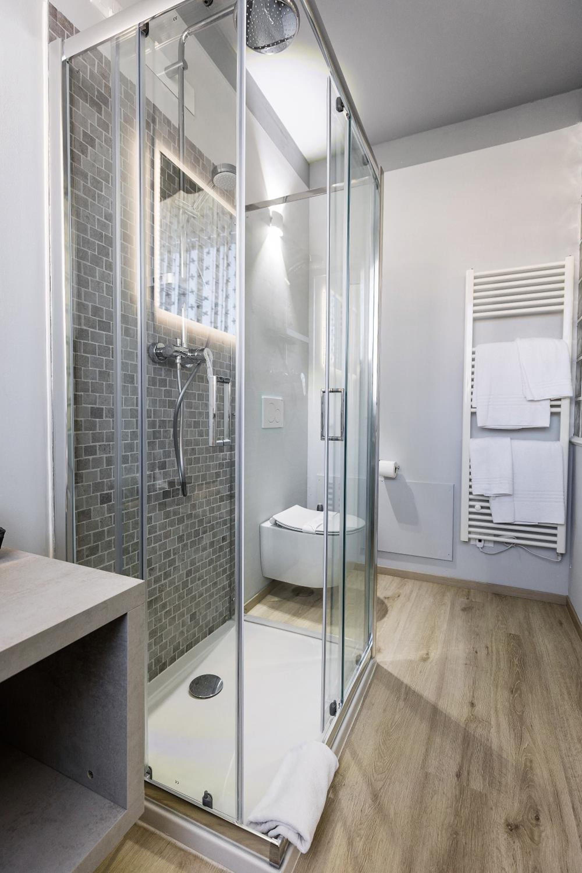 King Room with Spa Bath