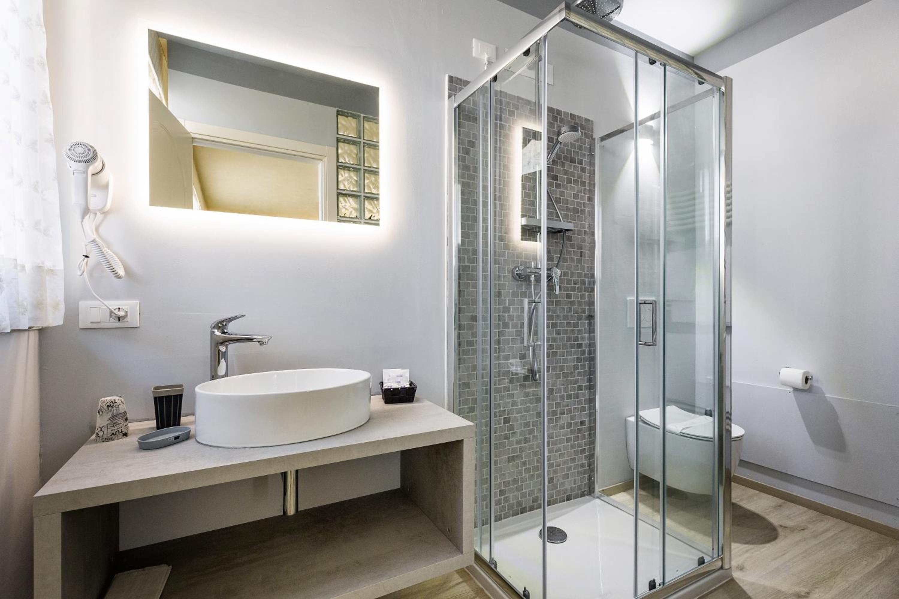 King Room with Spa Bath