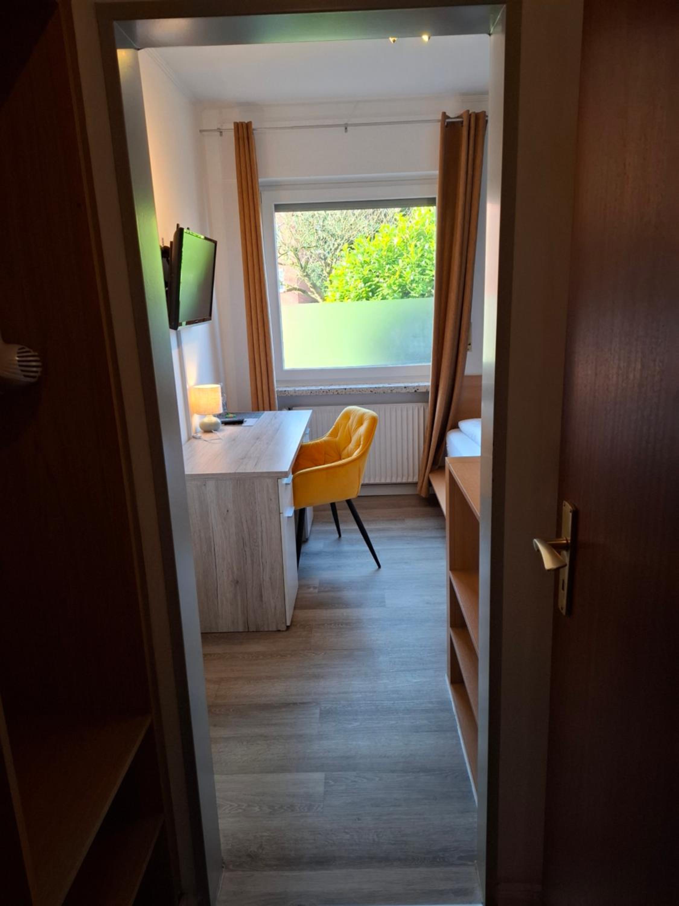 Standard Single Room