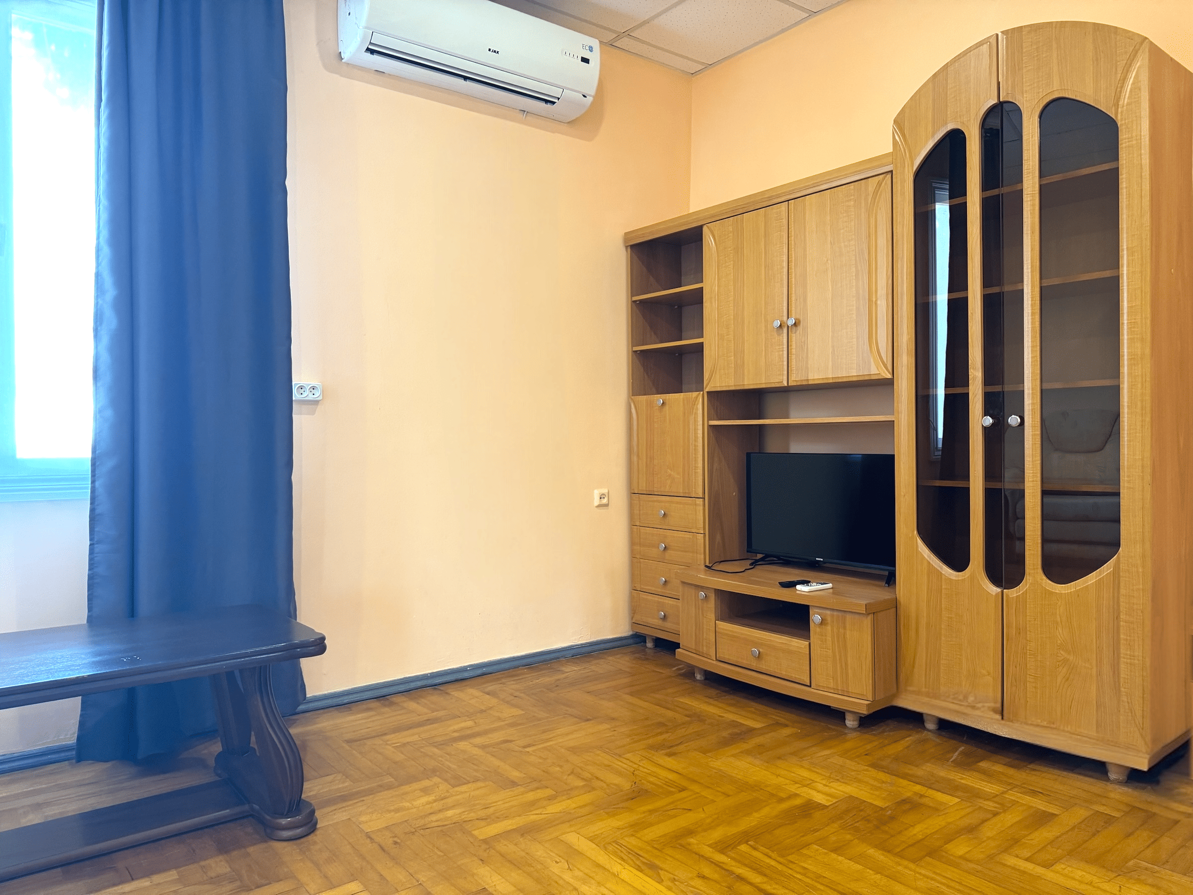 Апартаменты 3-х комнатные с кухней